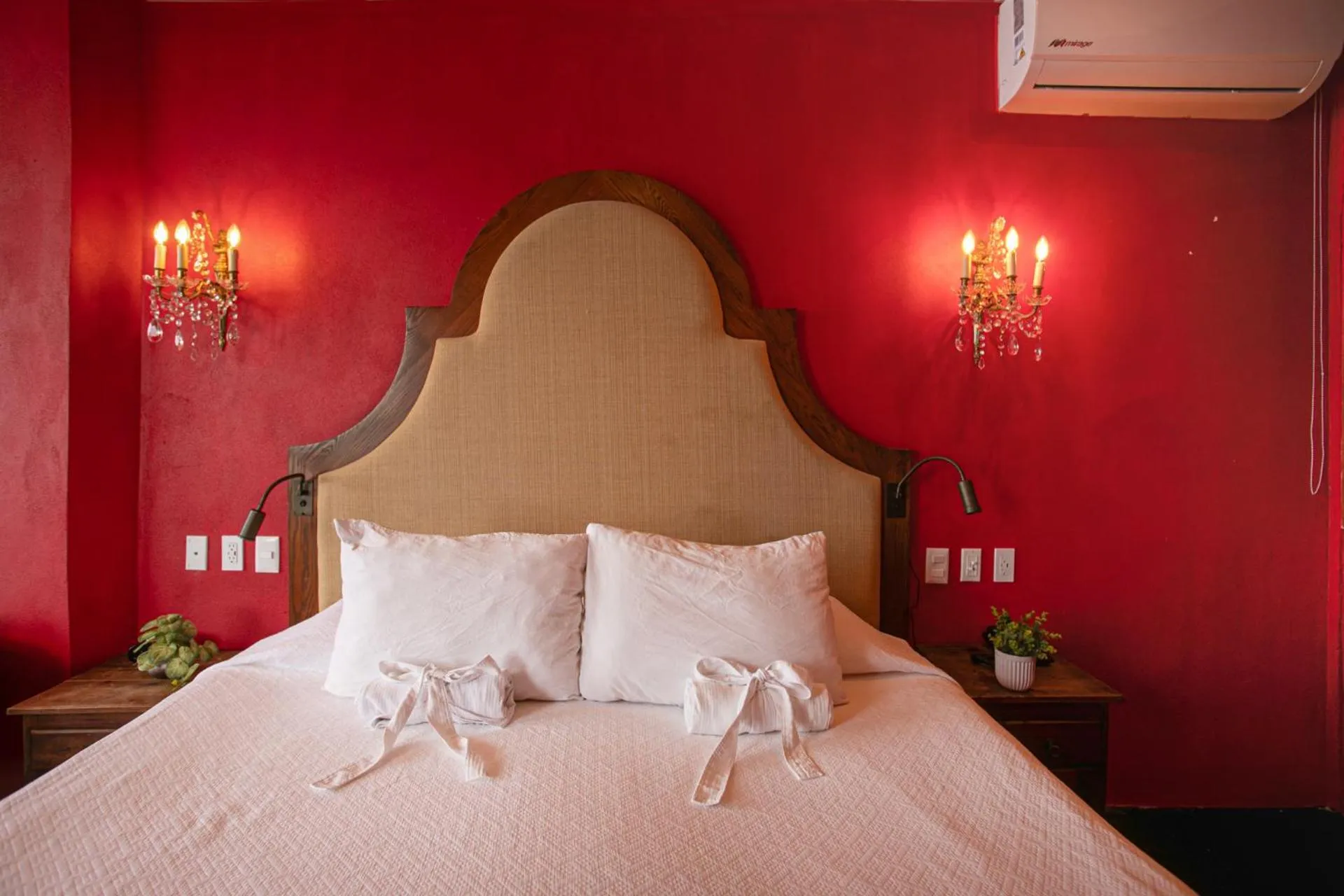 Bed in Quinta Maria Cortez Beach Hotel