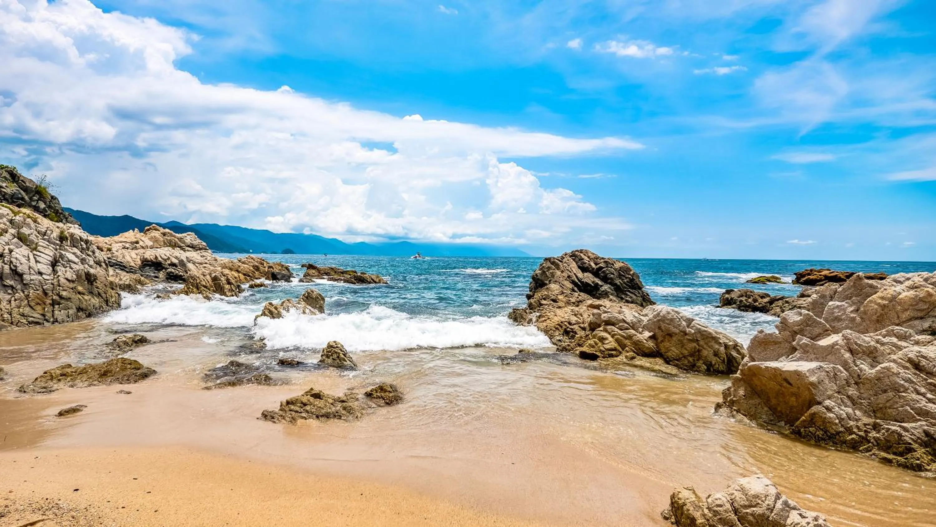 Beach in Quinta Maria Cortez Beach Hotel