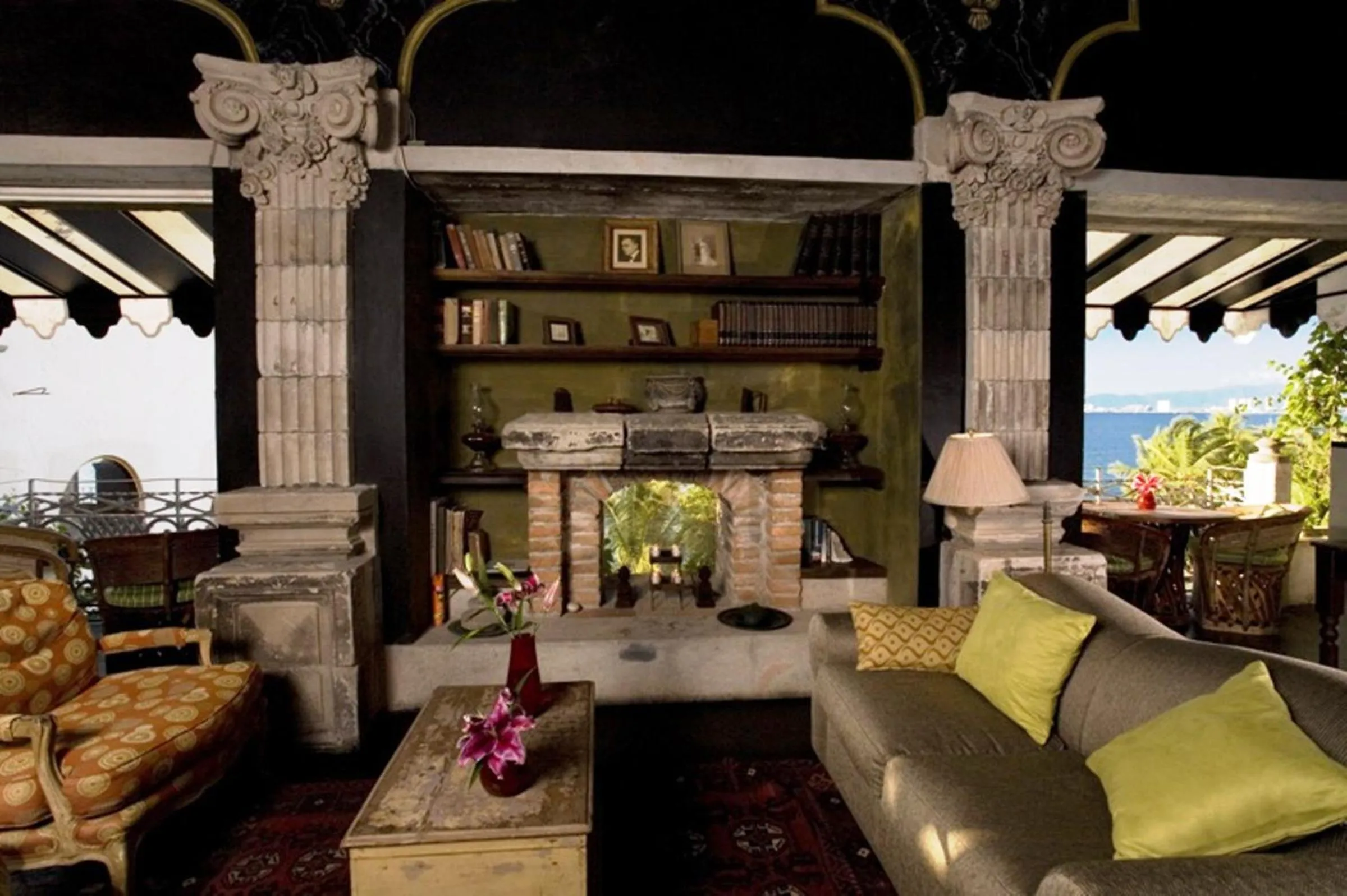 Seating area in Quinta Maria Cortez Beach Hotel