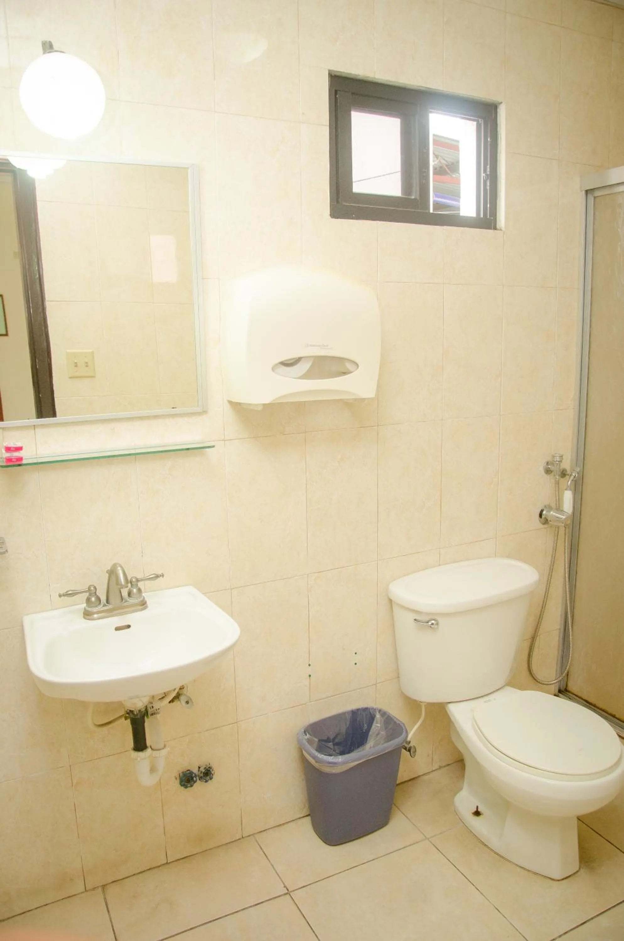 Bathroom in Hotel Residencial Cervantes