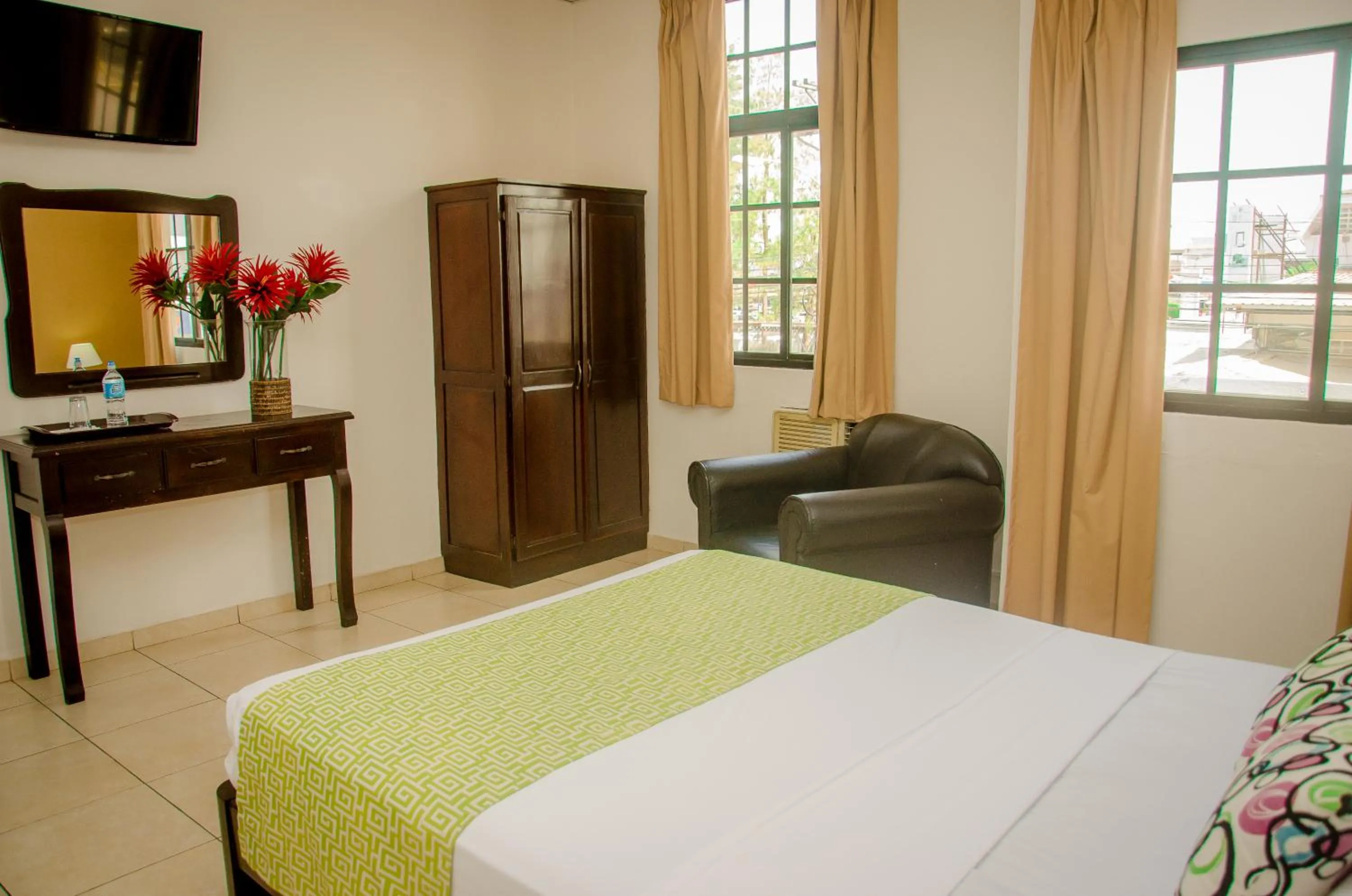 Photo of the whole room, Bed in Hotel Residencial Cervantes