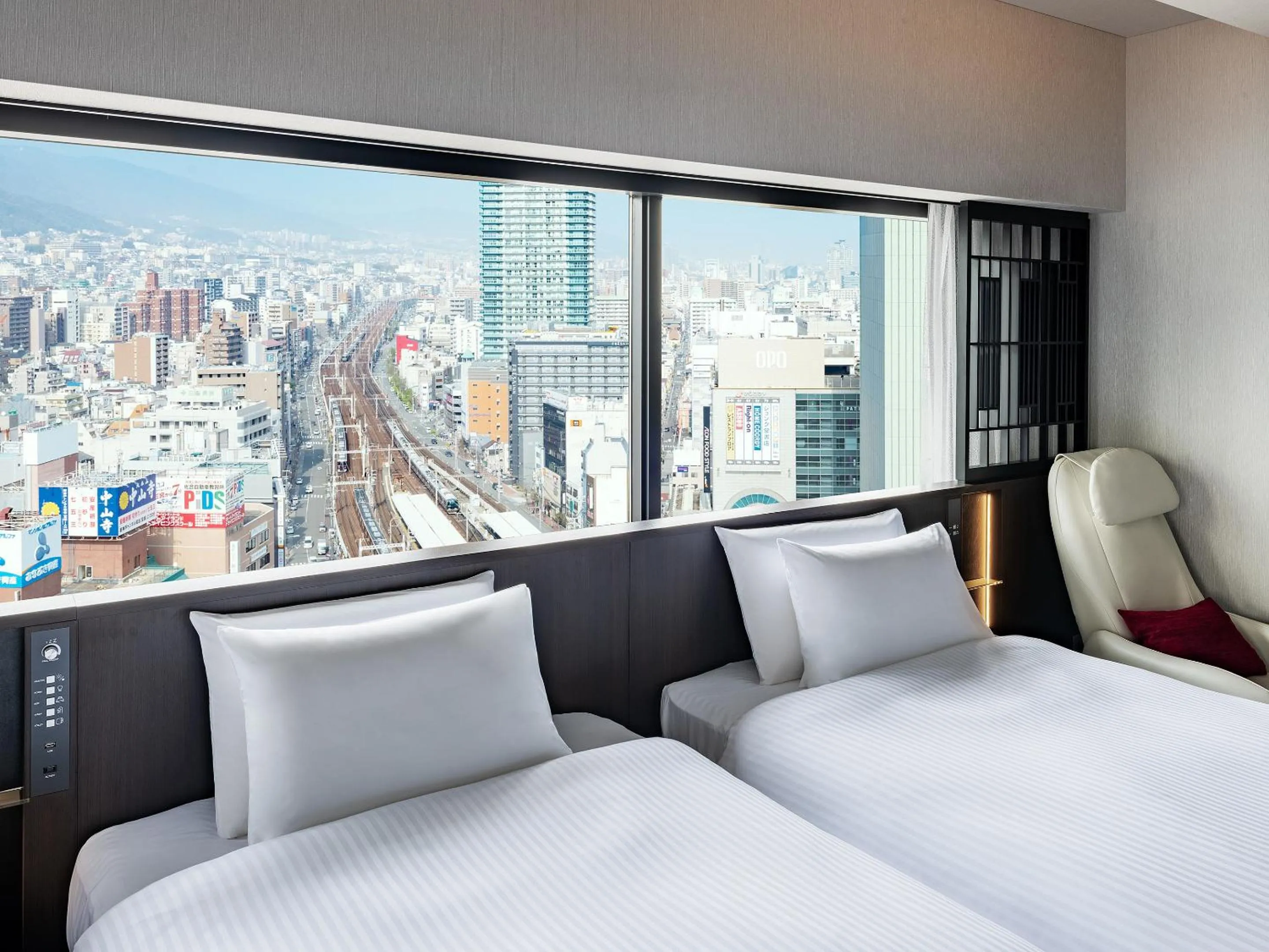 City view, Bed in remm plus Kobe Sannomiya