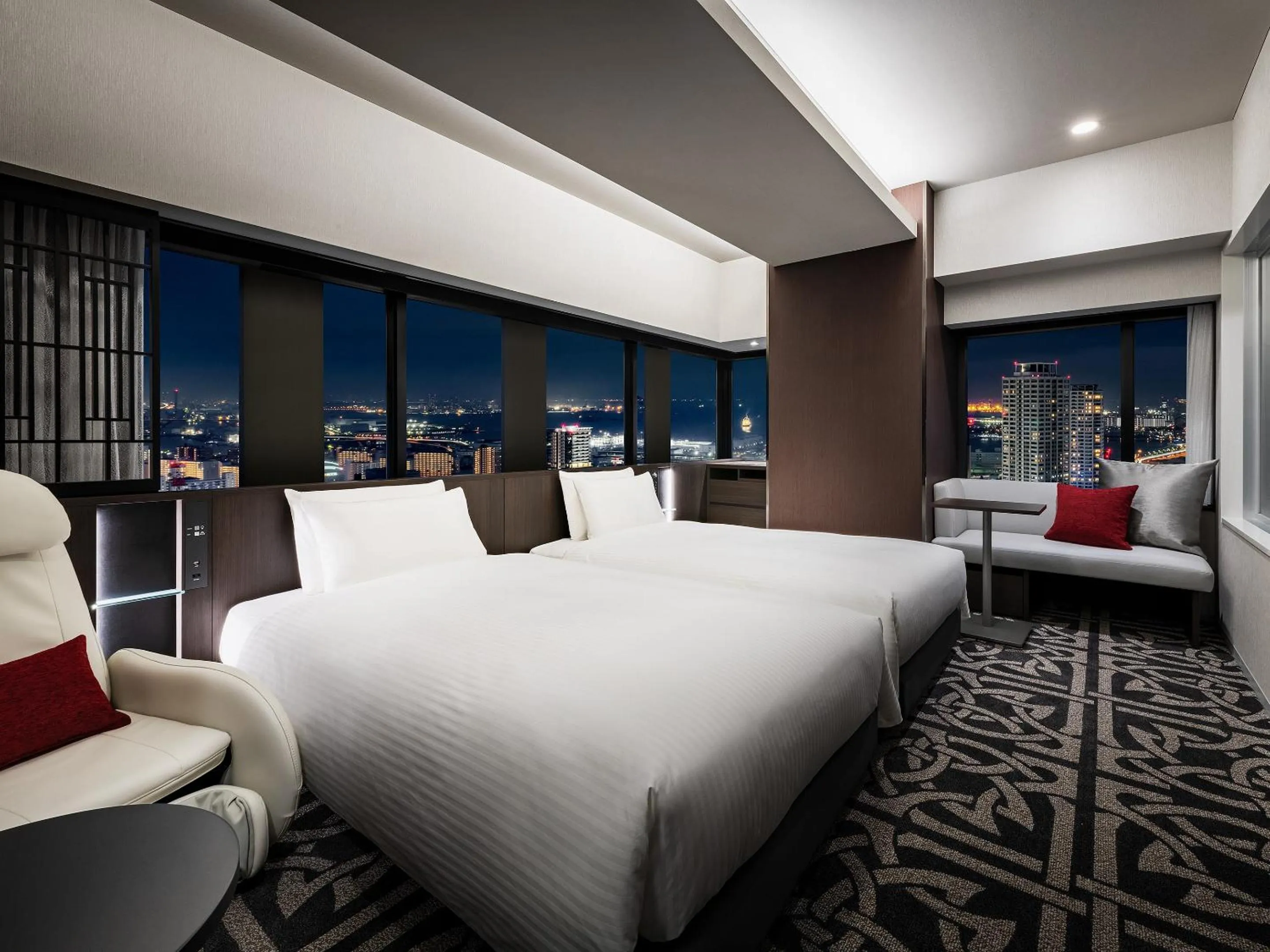 Photo of the whole room, Bed in remm plus Kobe Sannomiya