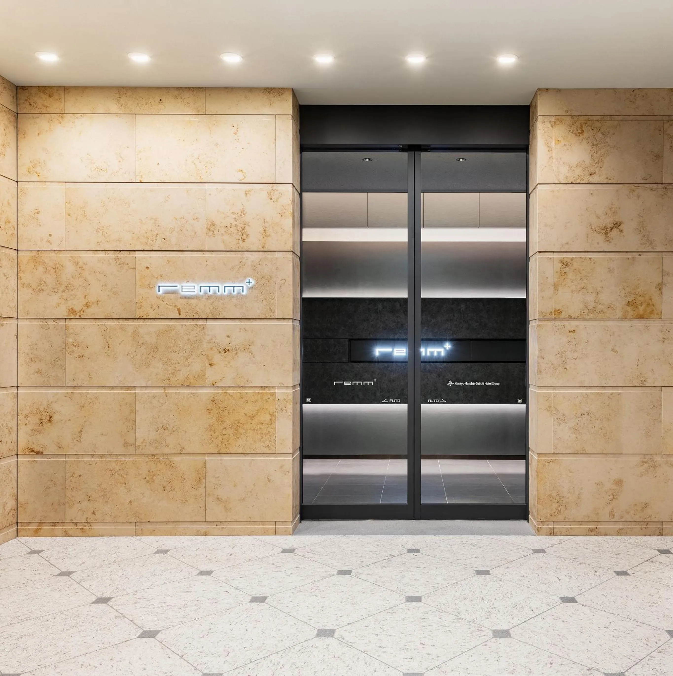 Facade/entrance in remm plus Kobe Sannomiya