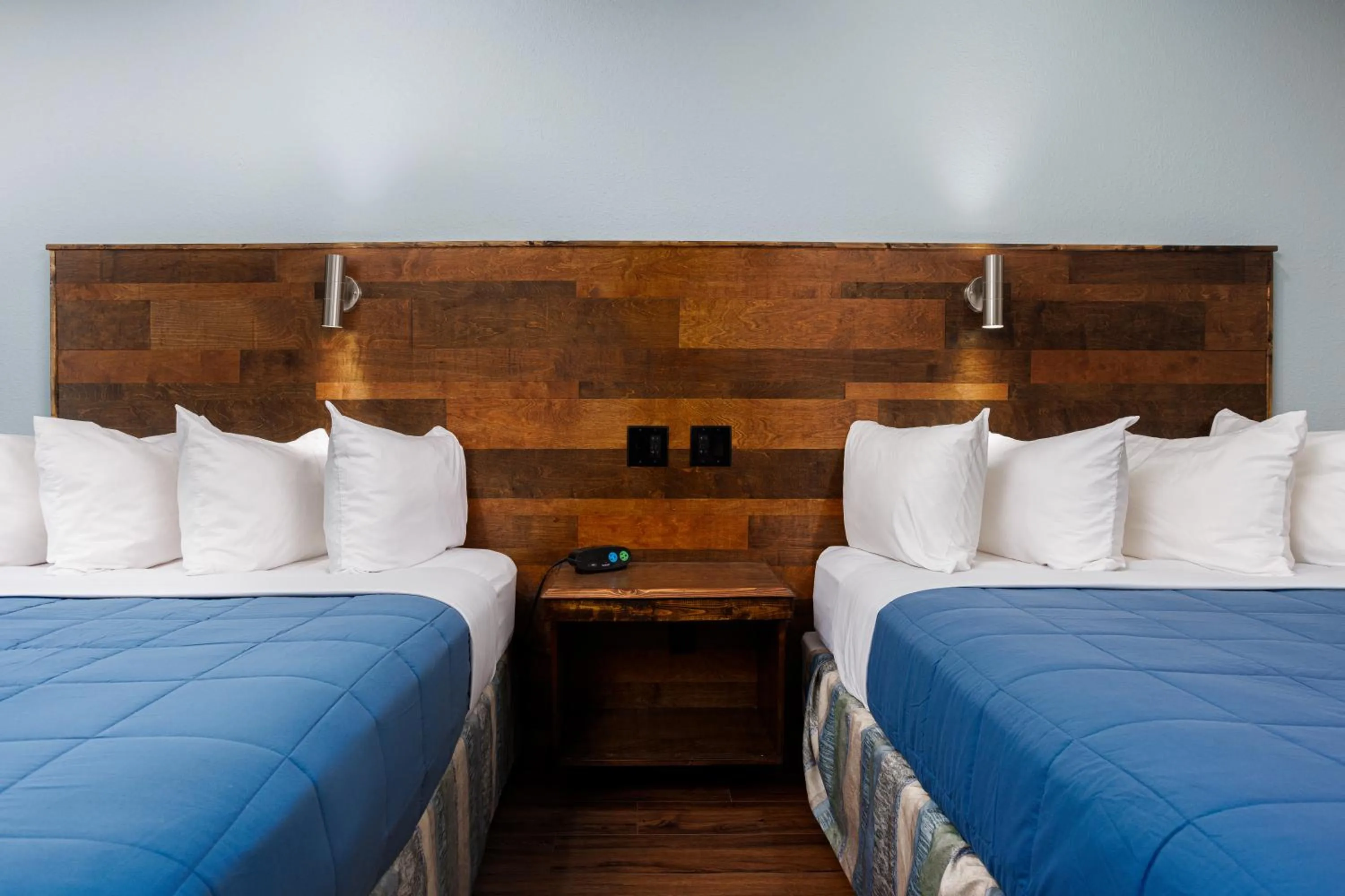 Bed in Southern Oaks Inn - Saint Augustine