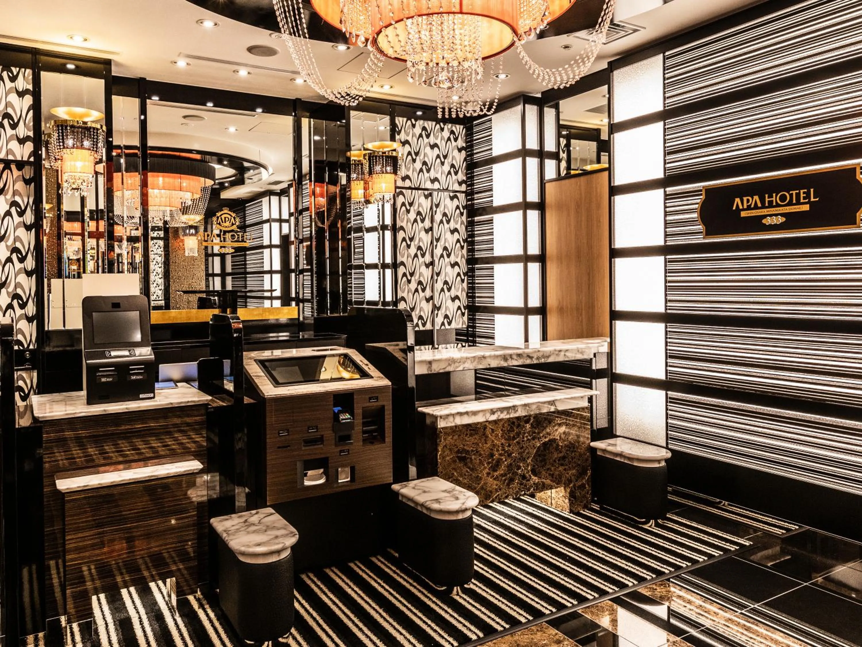 Lobby or reception in APA Hotel Shin Osaka Minamikata Ekimae