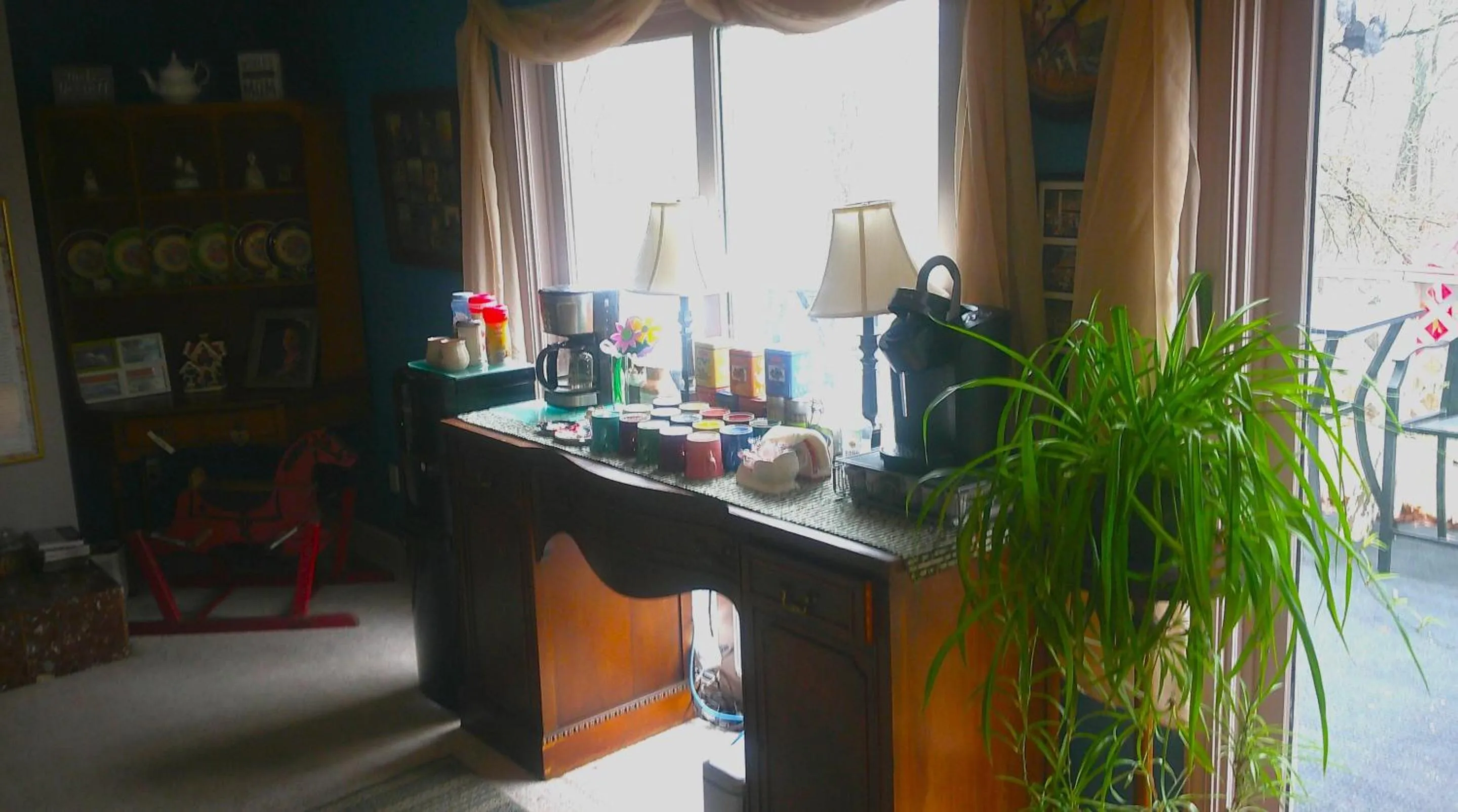 Dining area in Lil Black Bear Inn