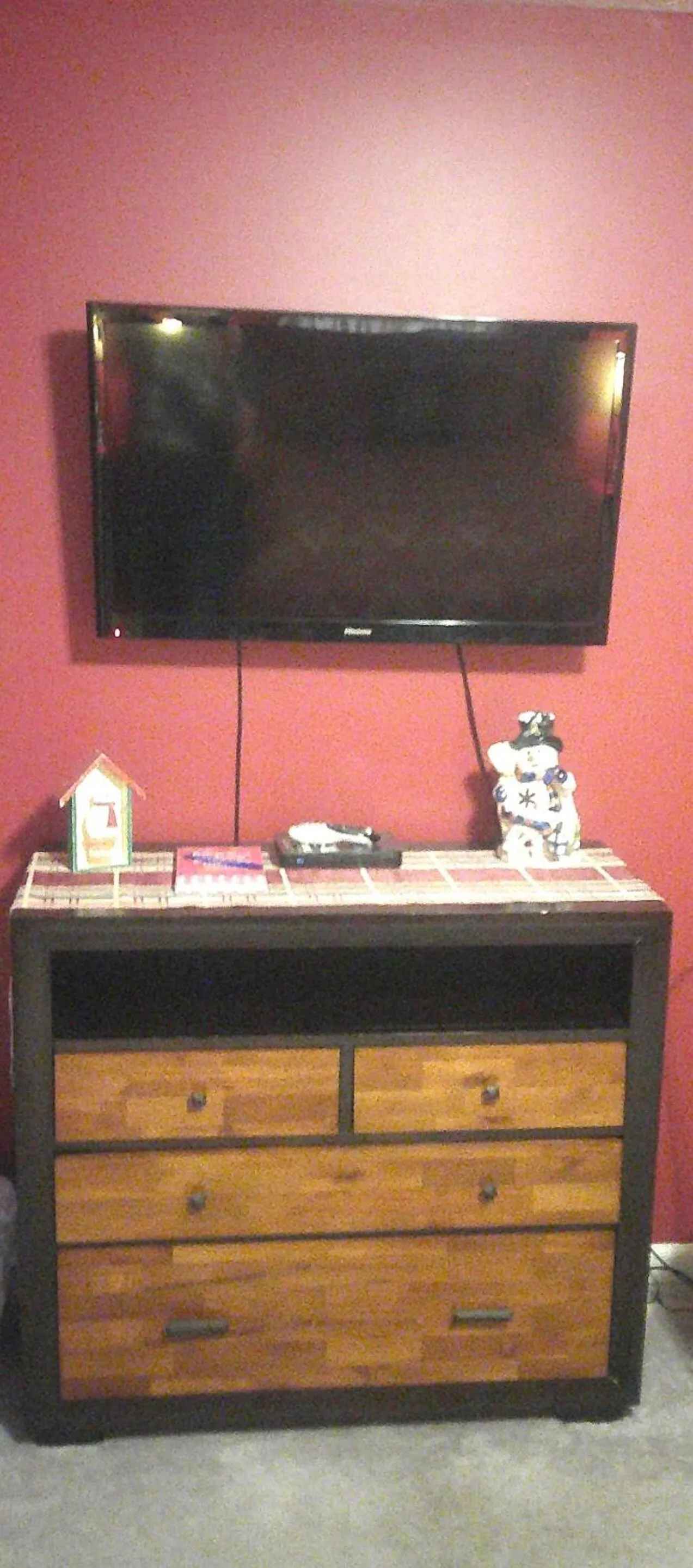 Bedroom in Lil Black Bear Inn