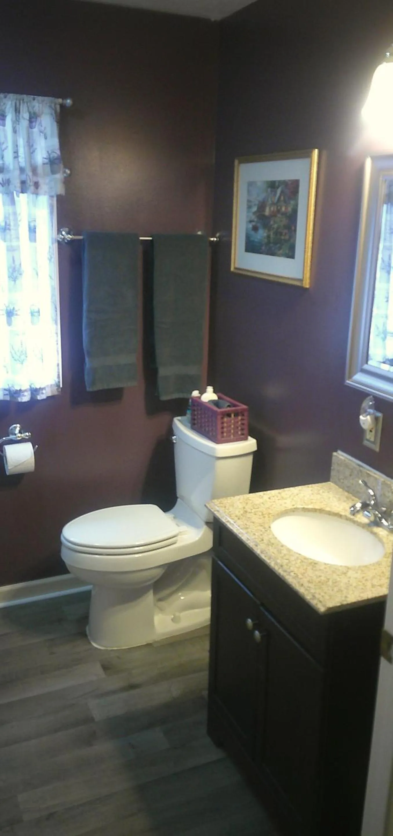 Bathroom in Lil Black Bear Inn