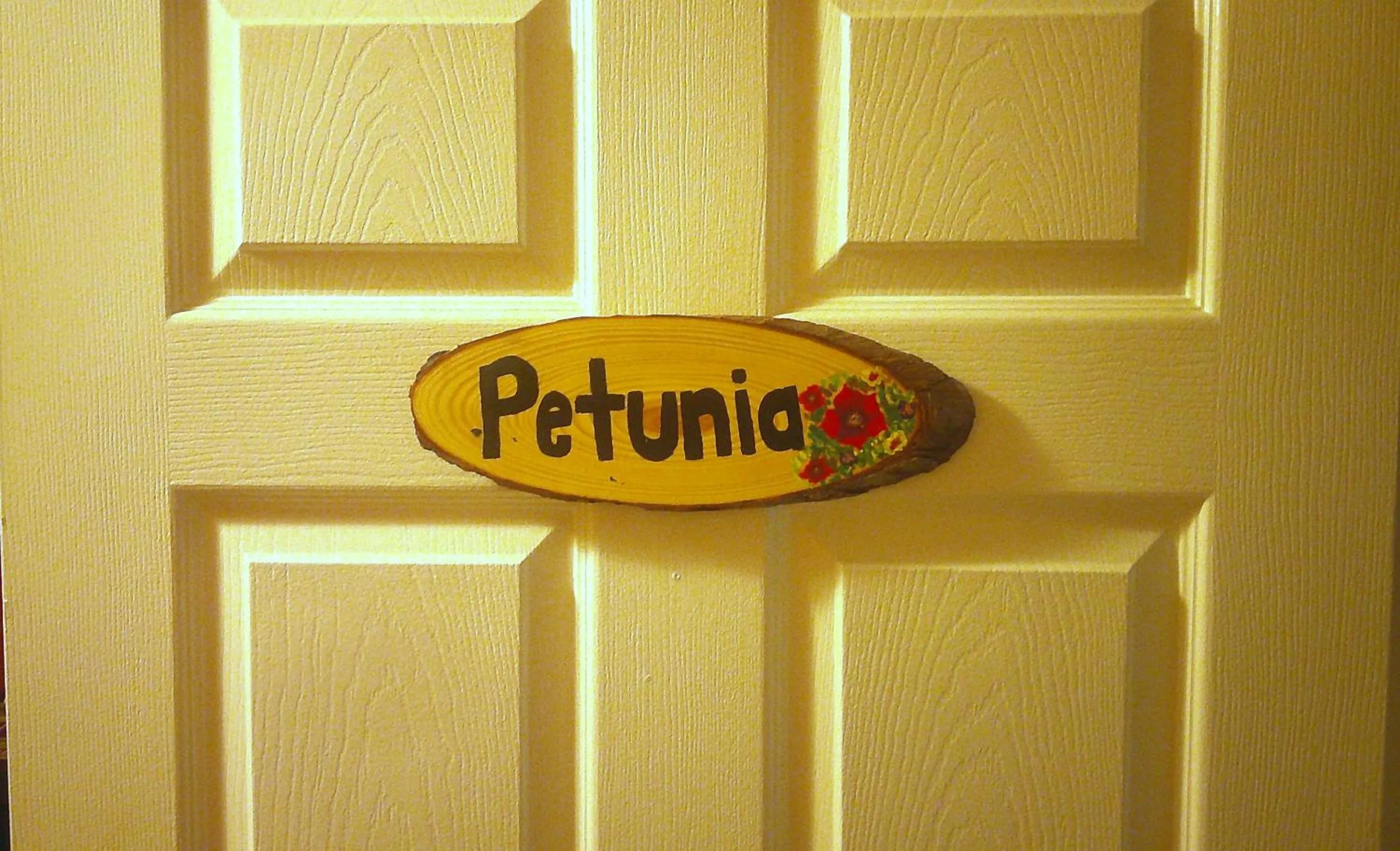 Bedroom in Lil Black Bear Inn