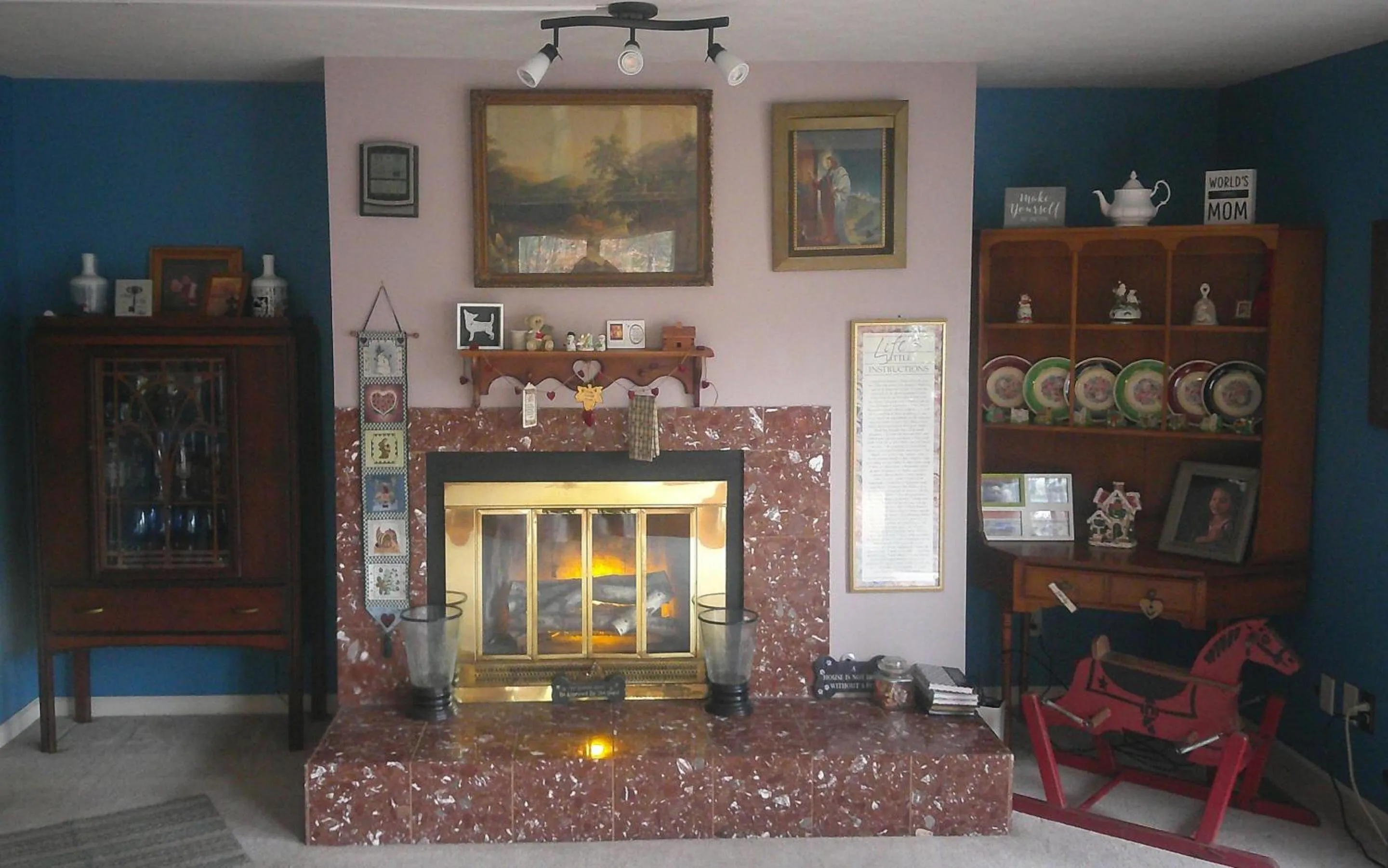 Dining area in Lil Black Bear Inn