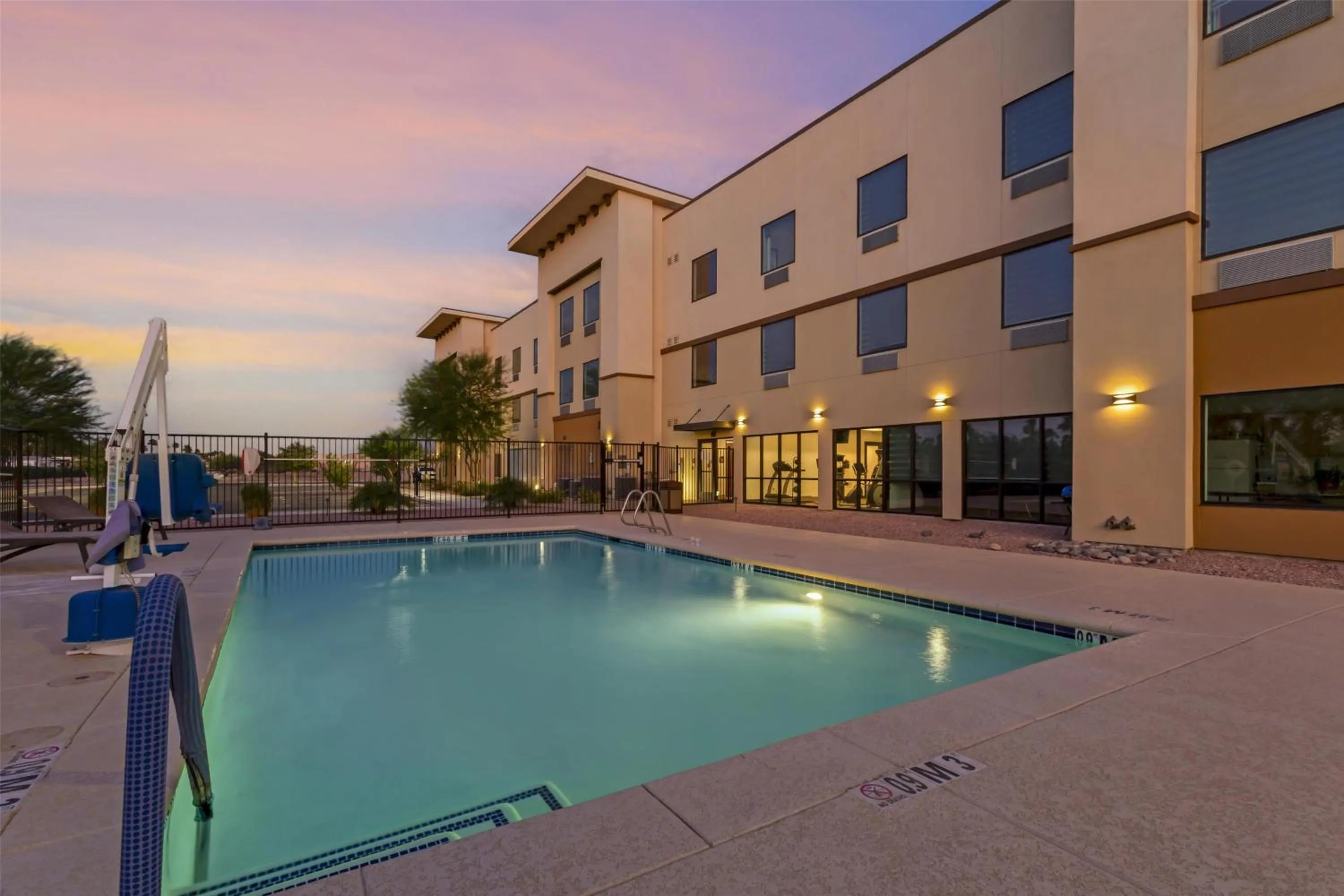 Pool view in Best Western Plus Casa Grande Inn & Suites
