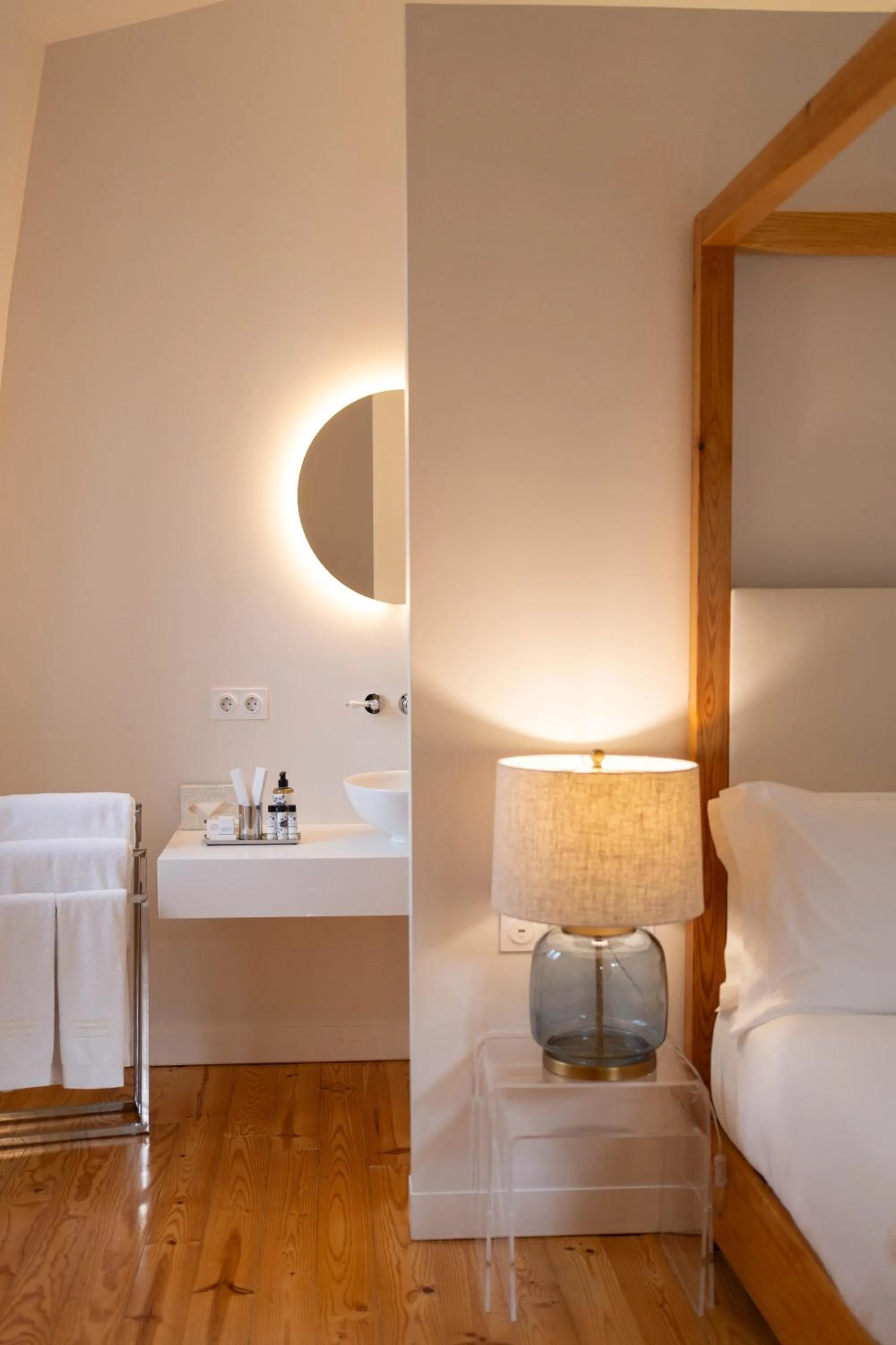 Bedroom, Bed in Palácio do Visconde - The Coffee Experience