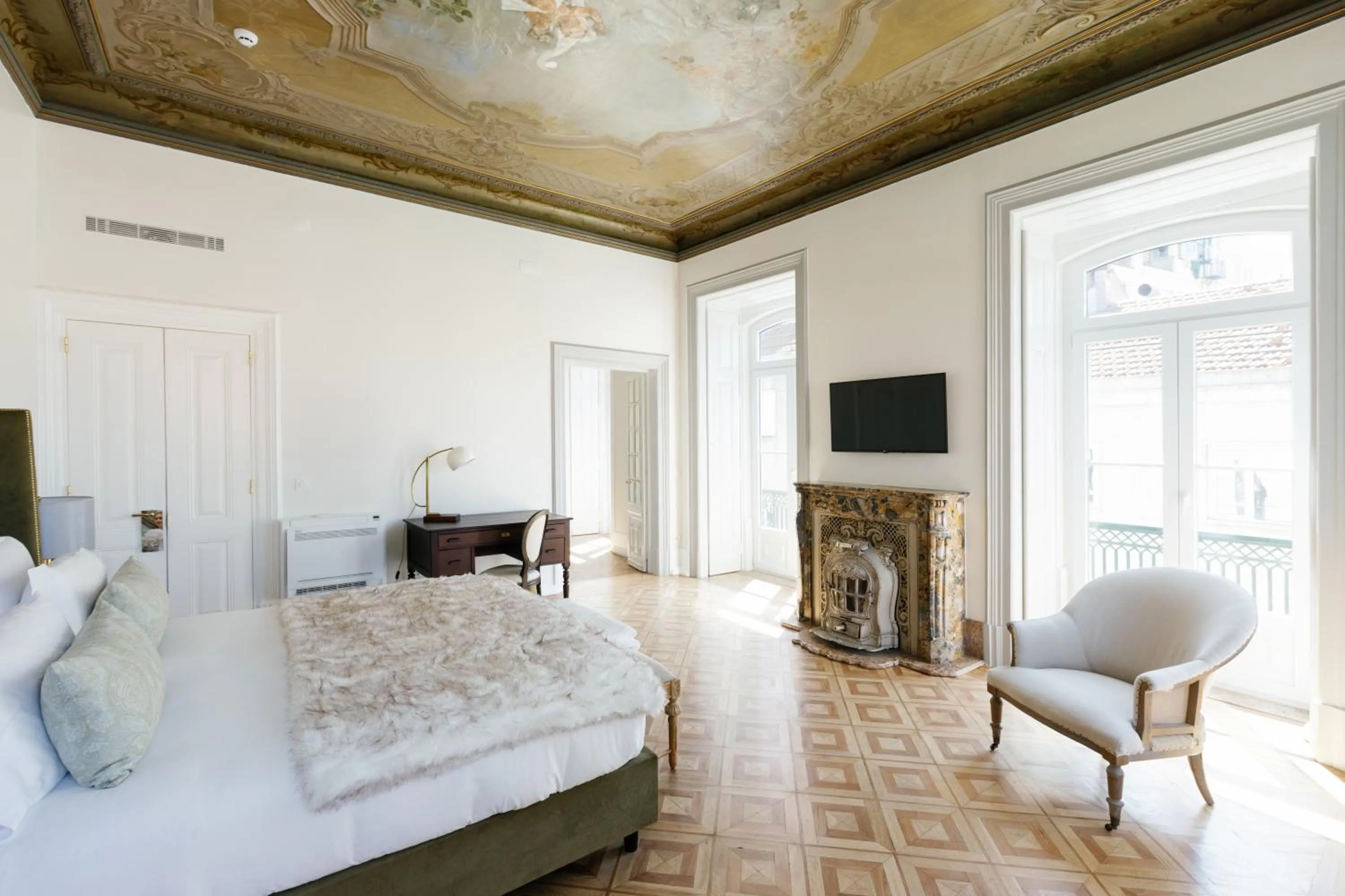 Bedroom, Bed in Palácio do Visconde - The Coffee Experience