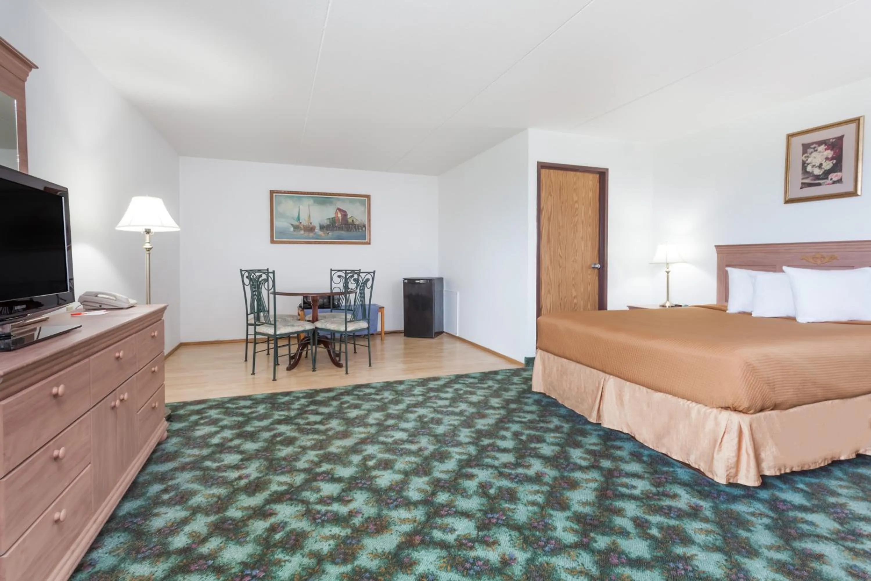 Street view in Howard Johnson by Wyndham Melville