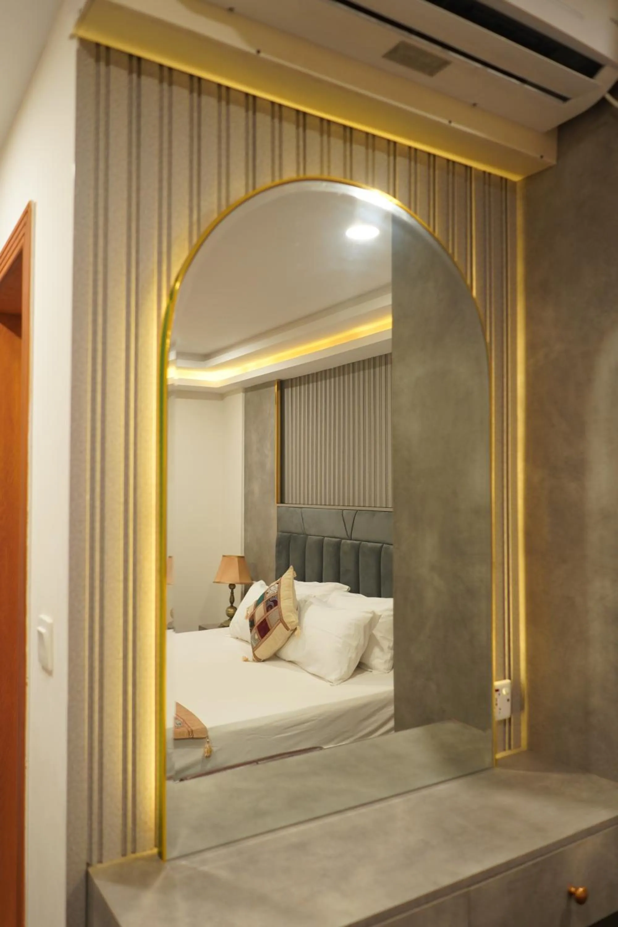 Seating area, Bed in Hotel de Papae