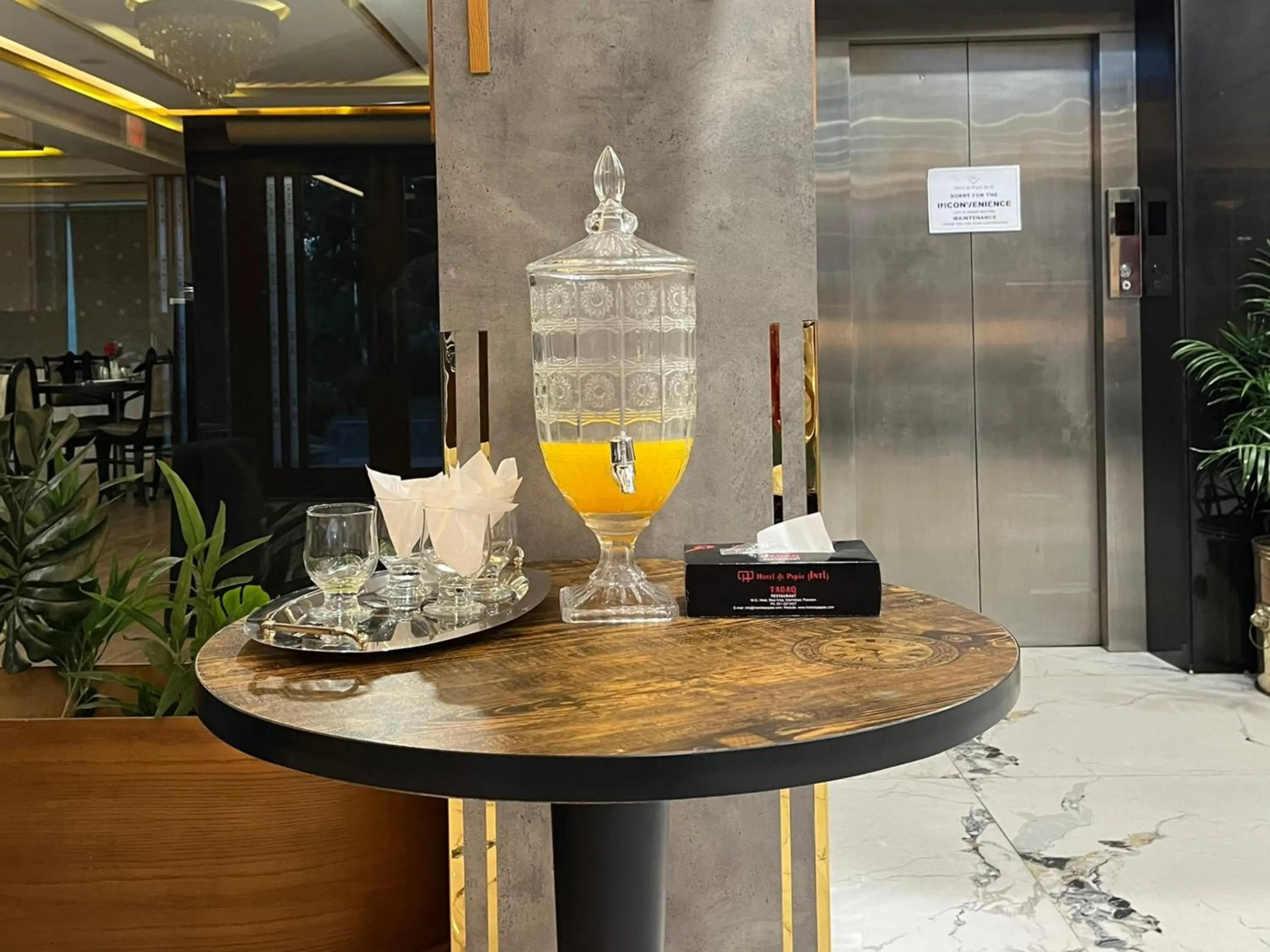 Food and drinks in Hotel de Papae