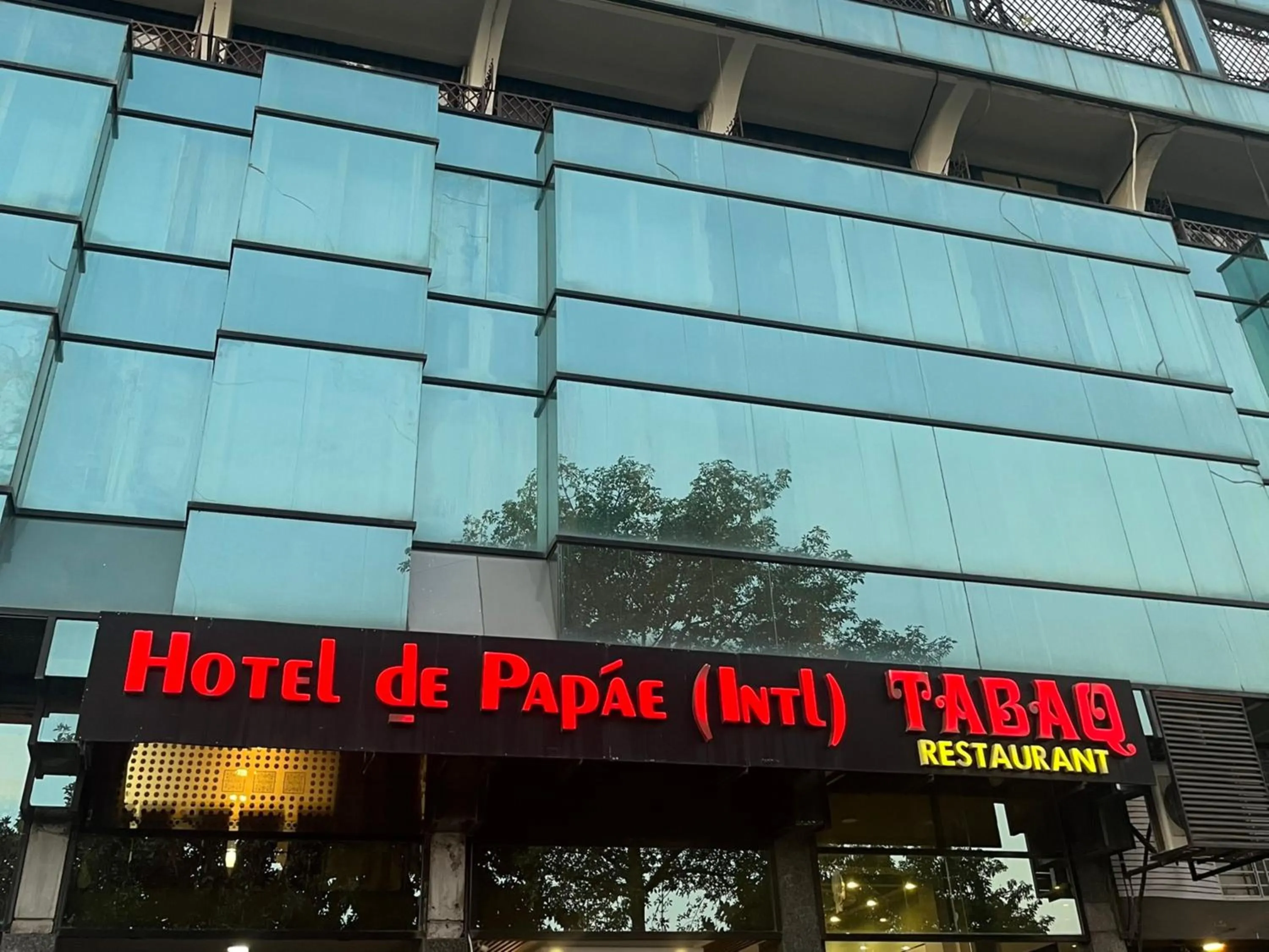 Property building in Hotel de Papae