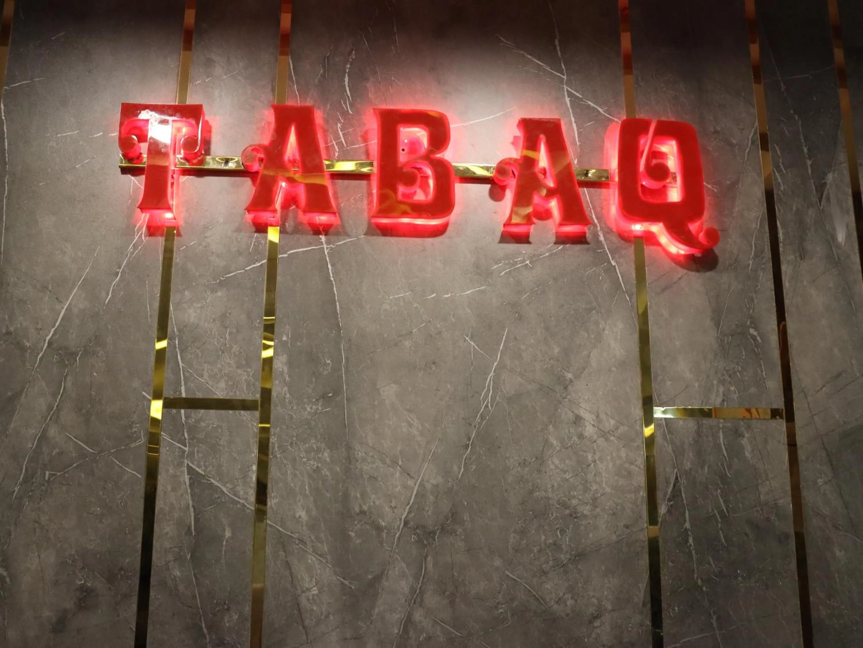 Restaurant/places to eat in Hotel de Papae