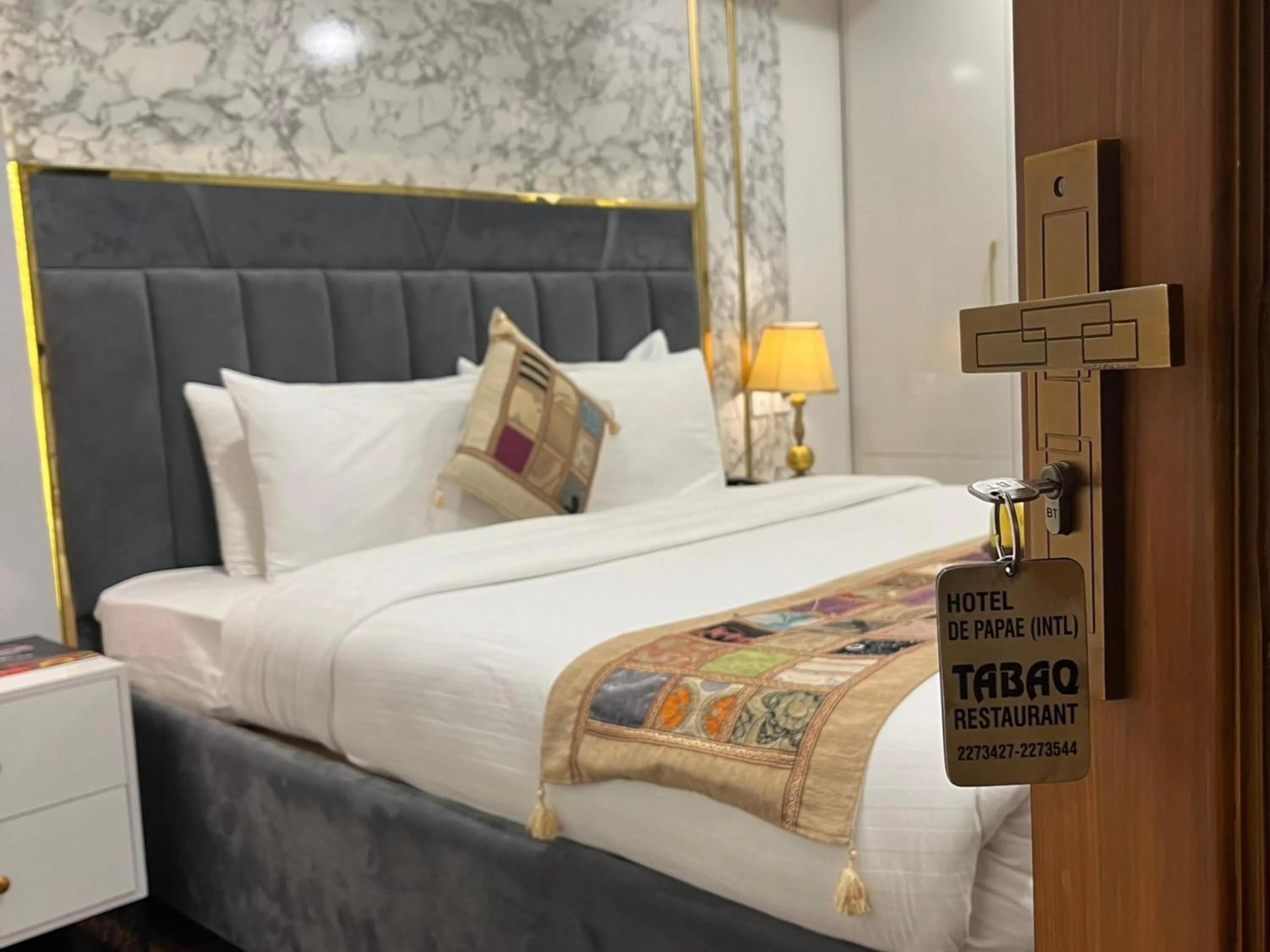 Bedroom, Bed in Hotel de Papae