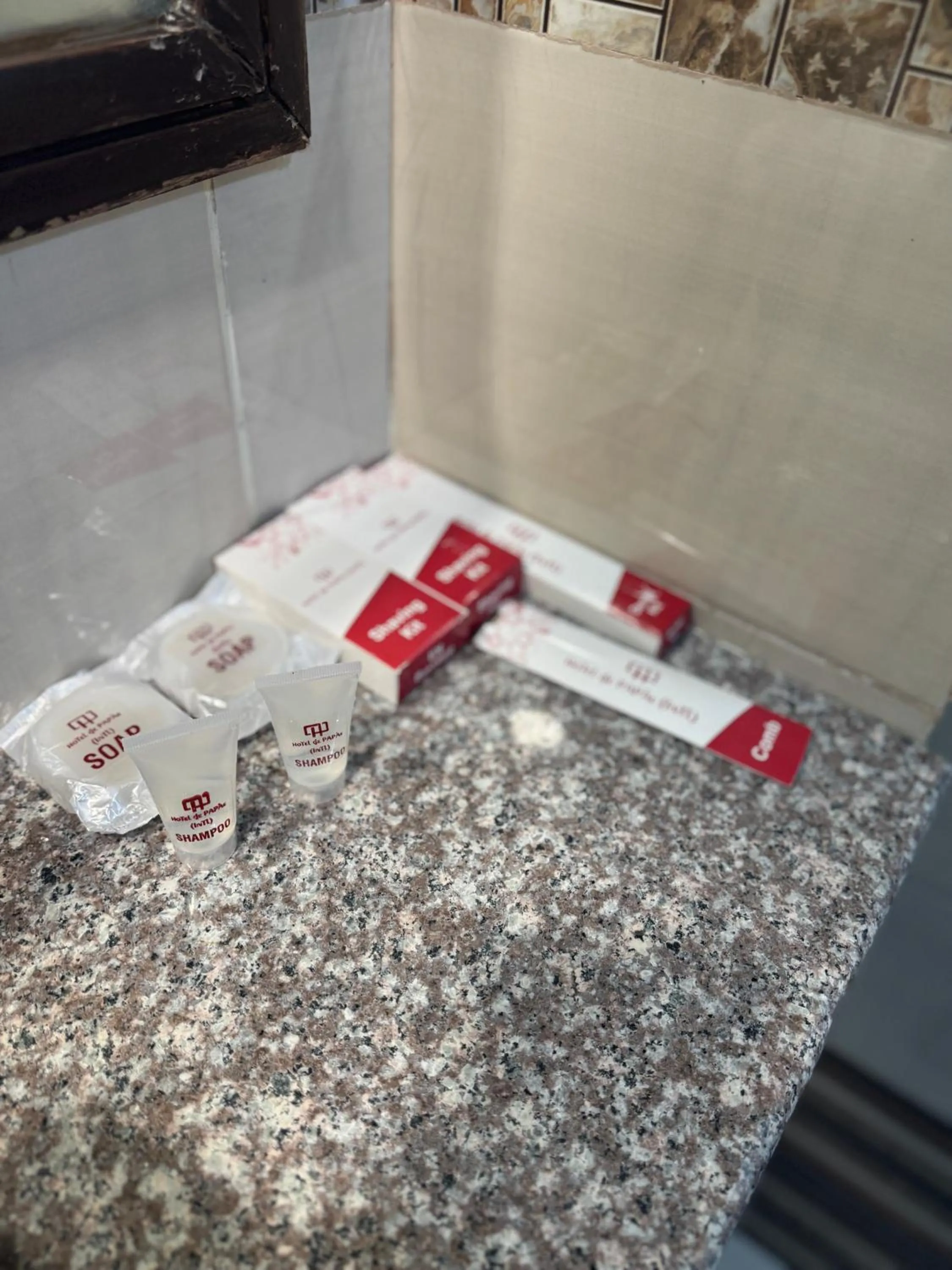 Bathroom in Hotel de Papae