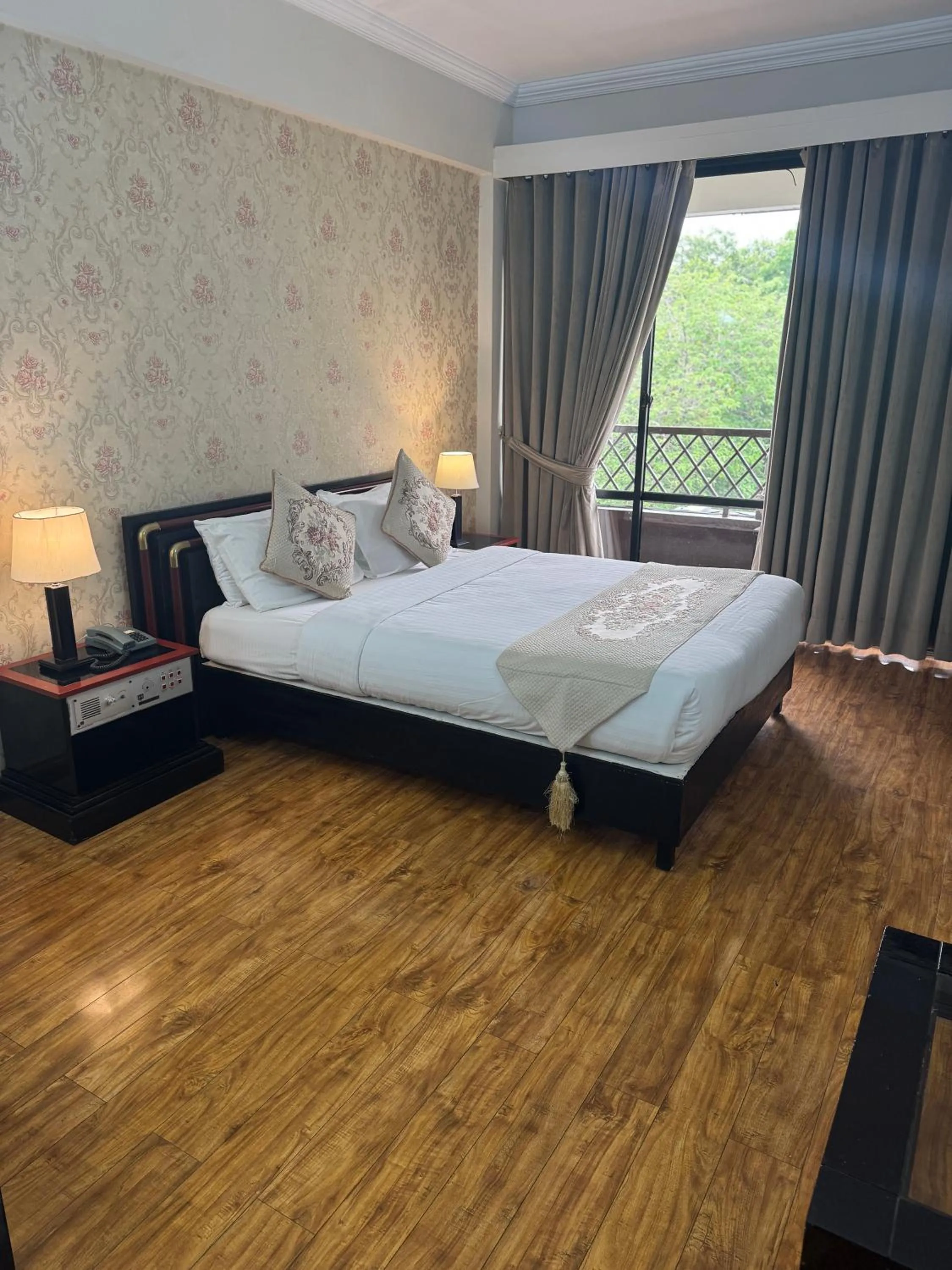 Bedroom, Bed in Hotel de Papae