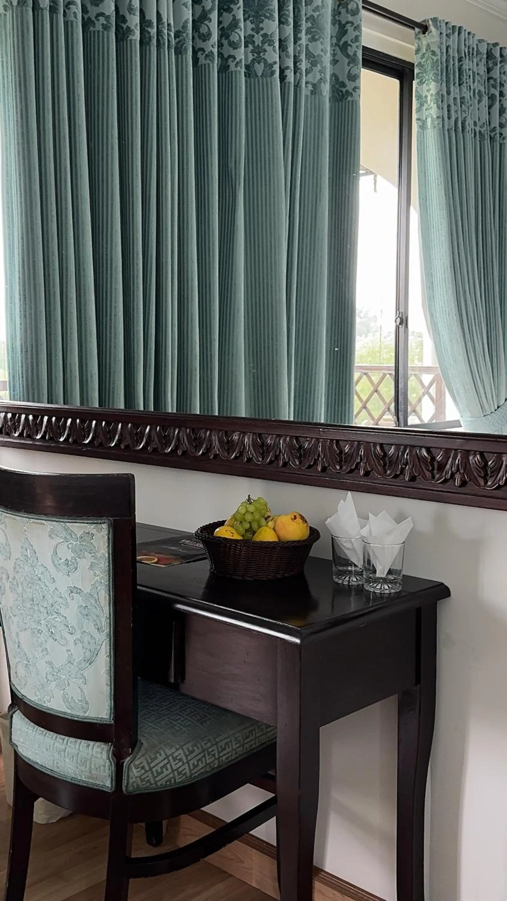 Seating area in Hotel de Papae