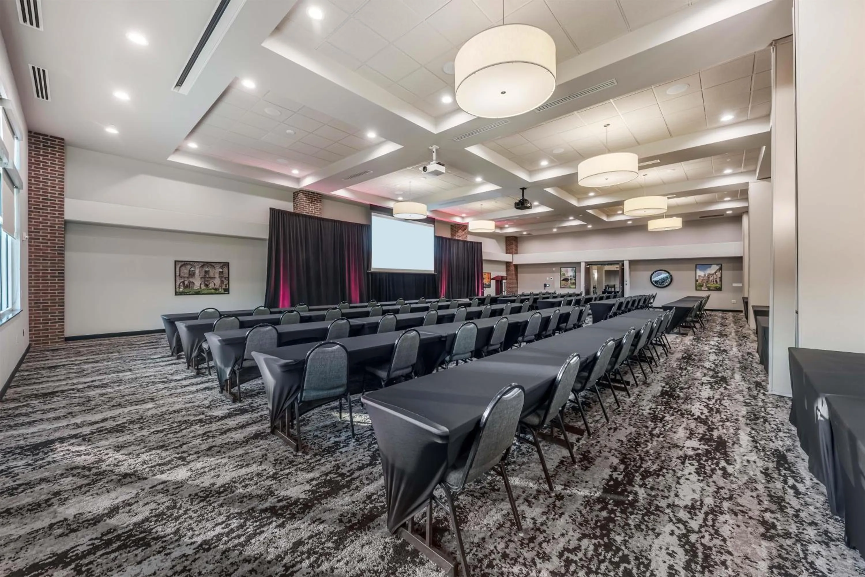 Meeting/conference room in Drury Plaza Hotel San Antonio North Stone Oak