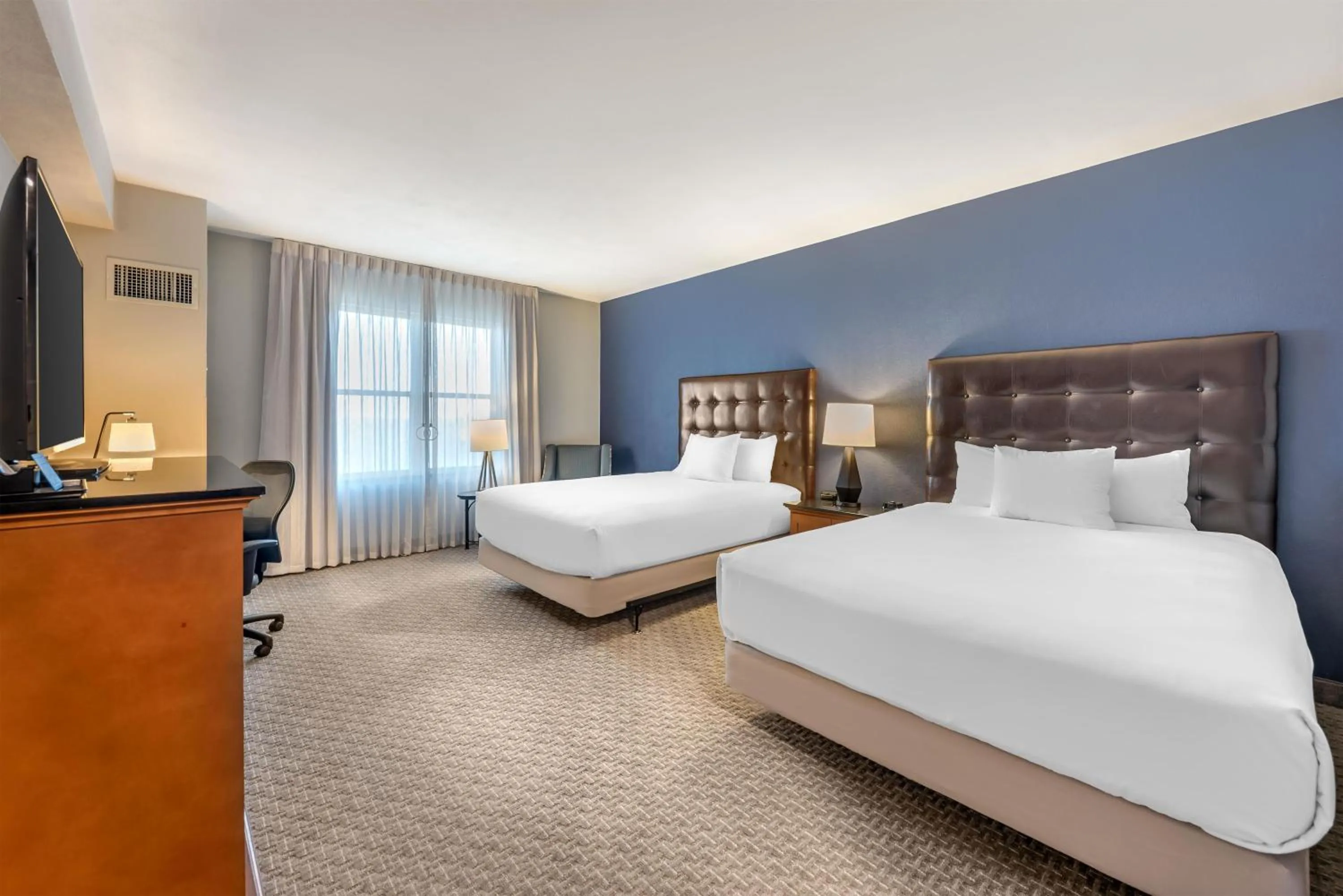 Bedroom, Bed in Drury Plaza Hotel San Antonio North Stone Oak