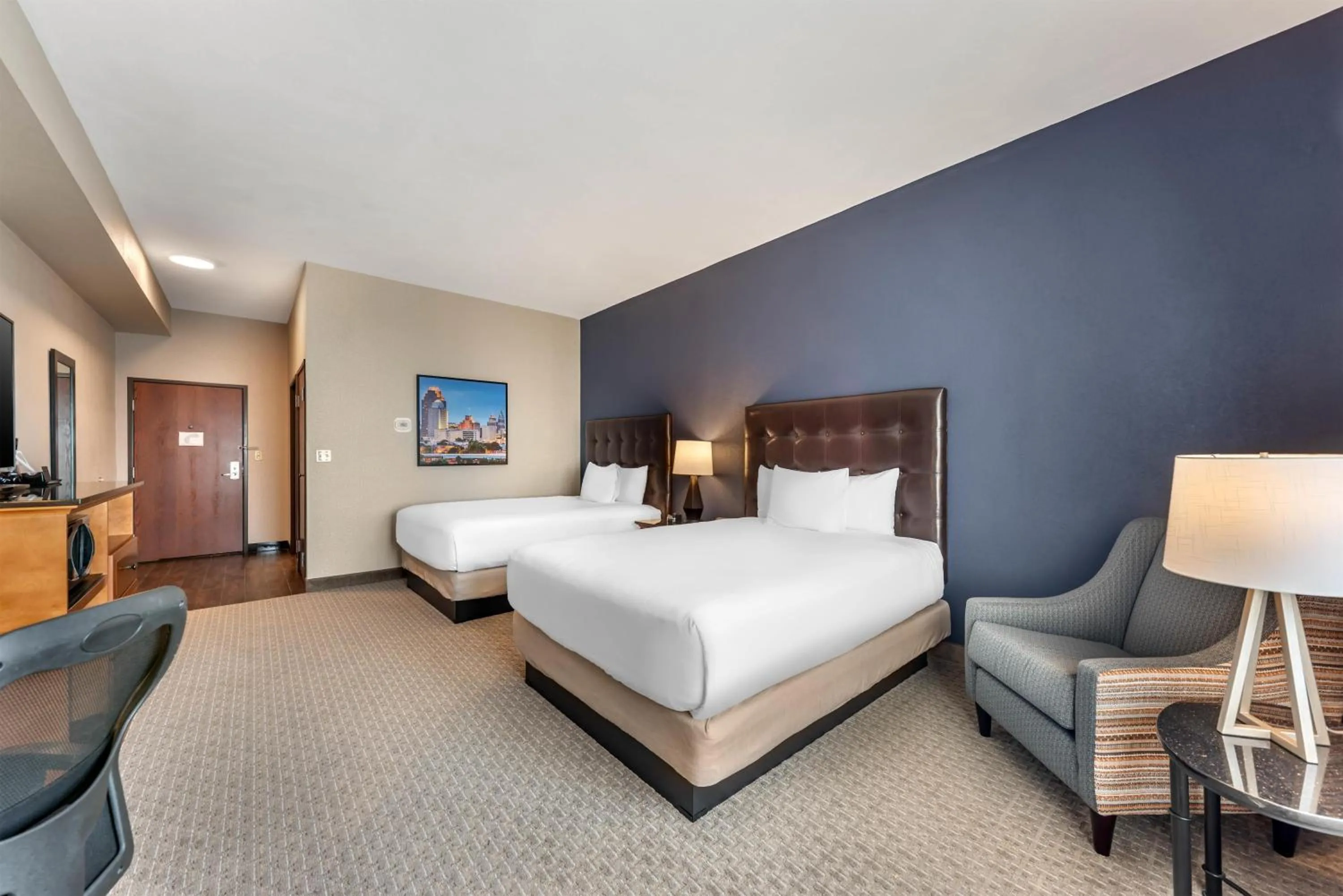 Bedroom, Bed in Drury Plaza Hotel San Antonio North Stone Oak