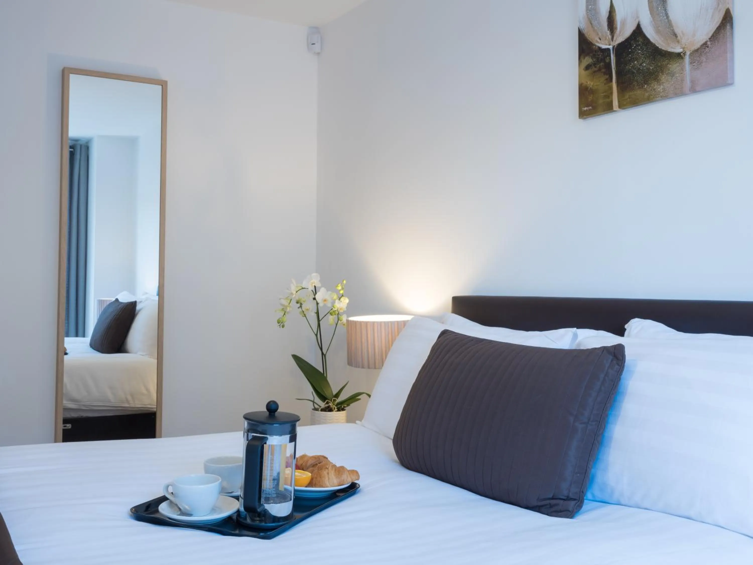 Bedroom, Bed in Base Serviced Apartments - Duke Street