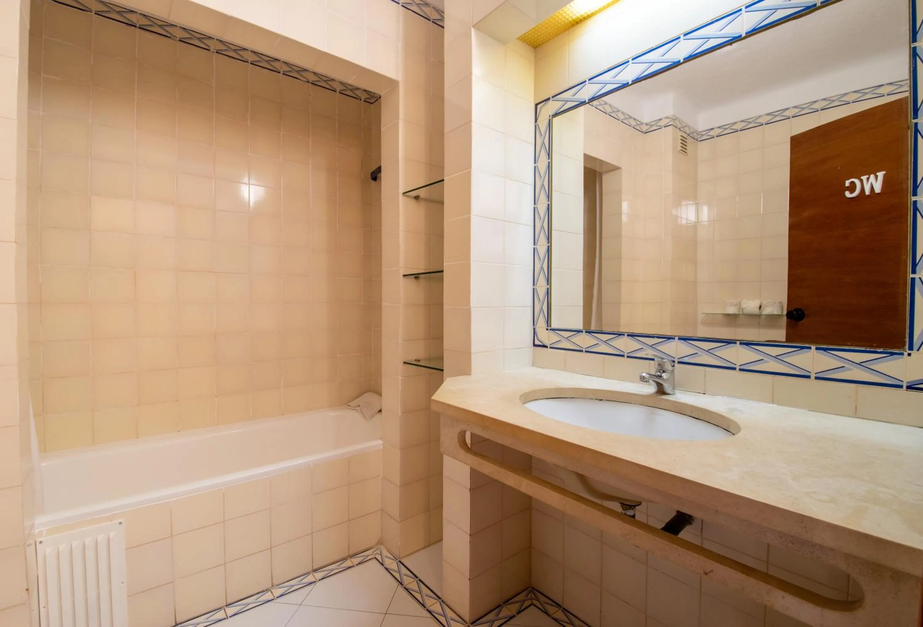 Bathroom in Bellavista Avenida By BeGuest