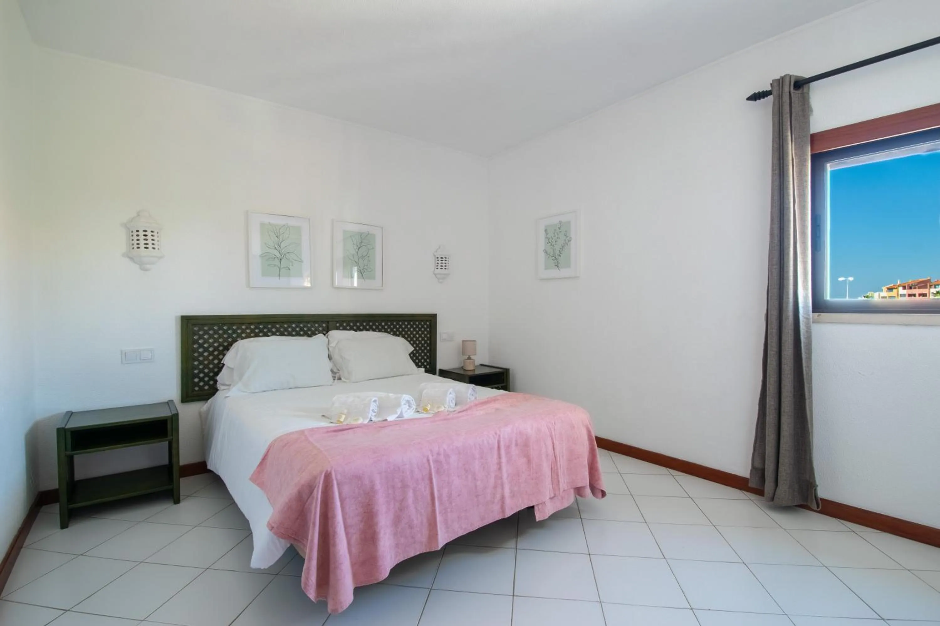 Bed in Bellavista Avenida By BeGuest