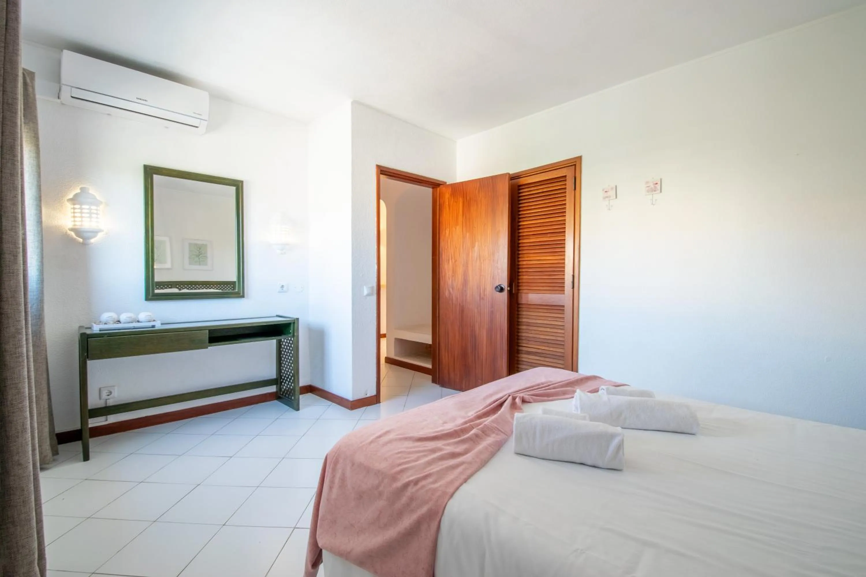 Bed in Bellavista Avenida By BeGuest