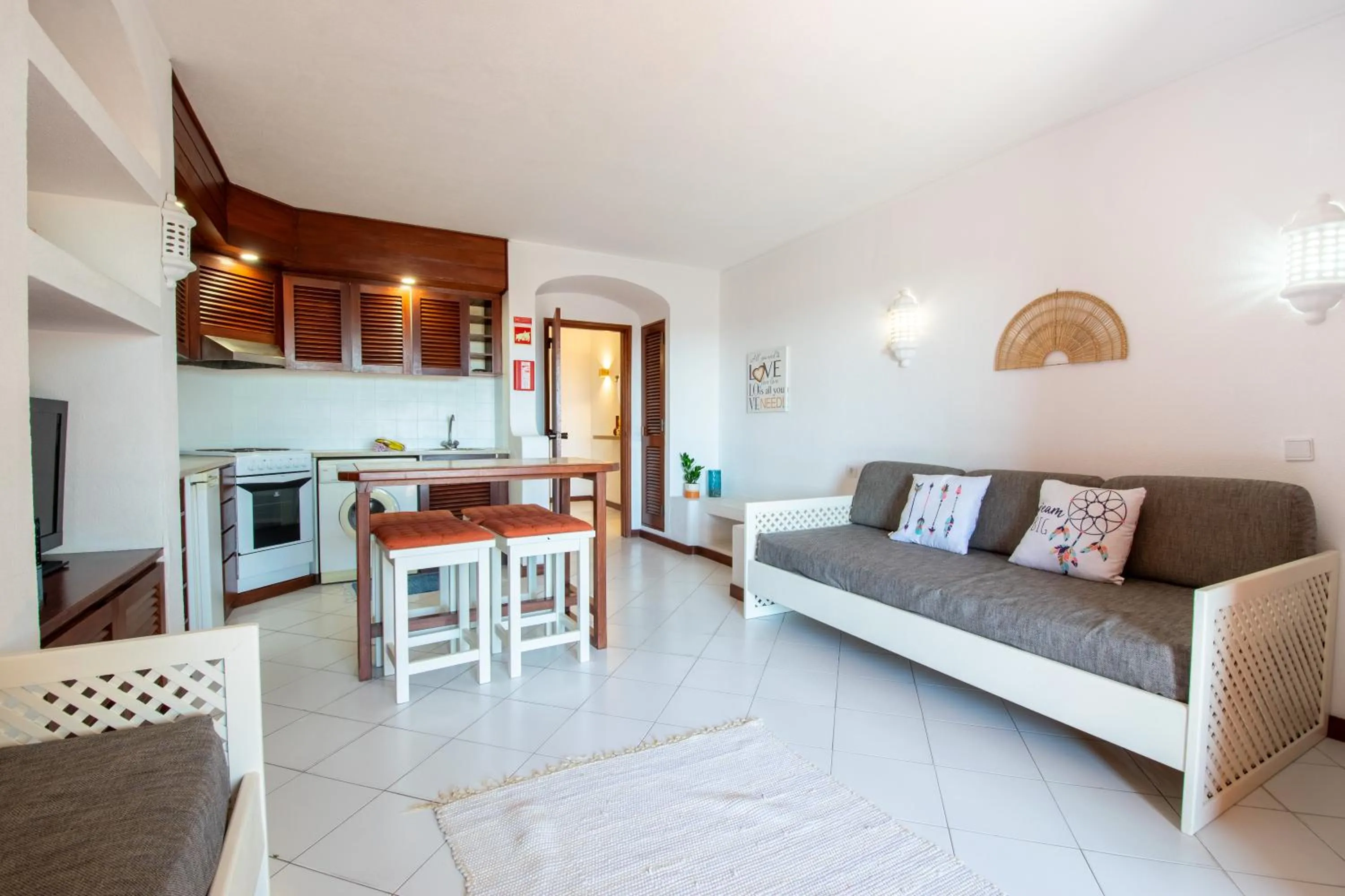 Kitchen or kitchenette in Bellavista Avenida By BeGuest