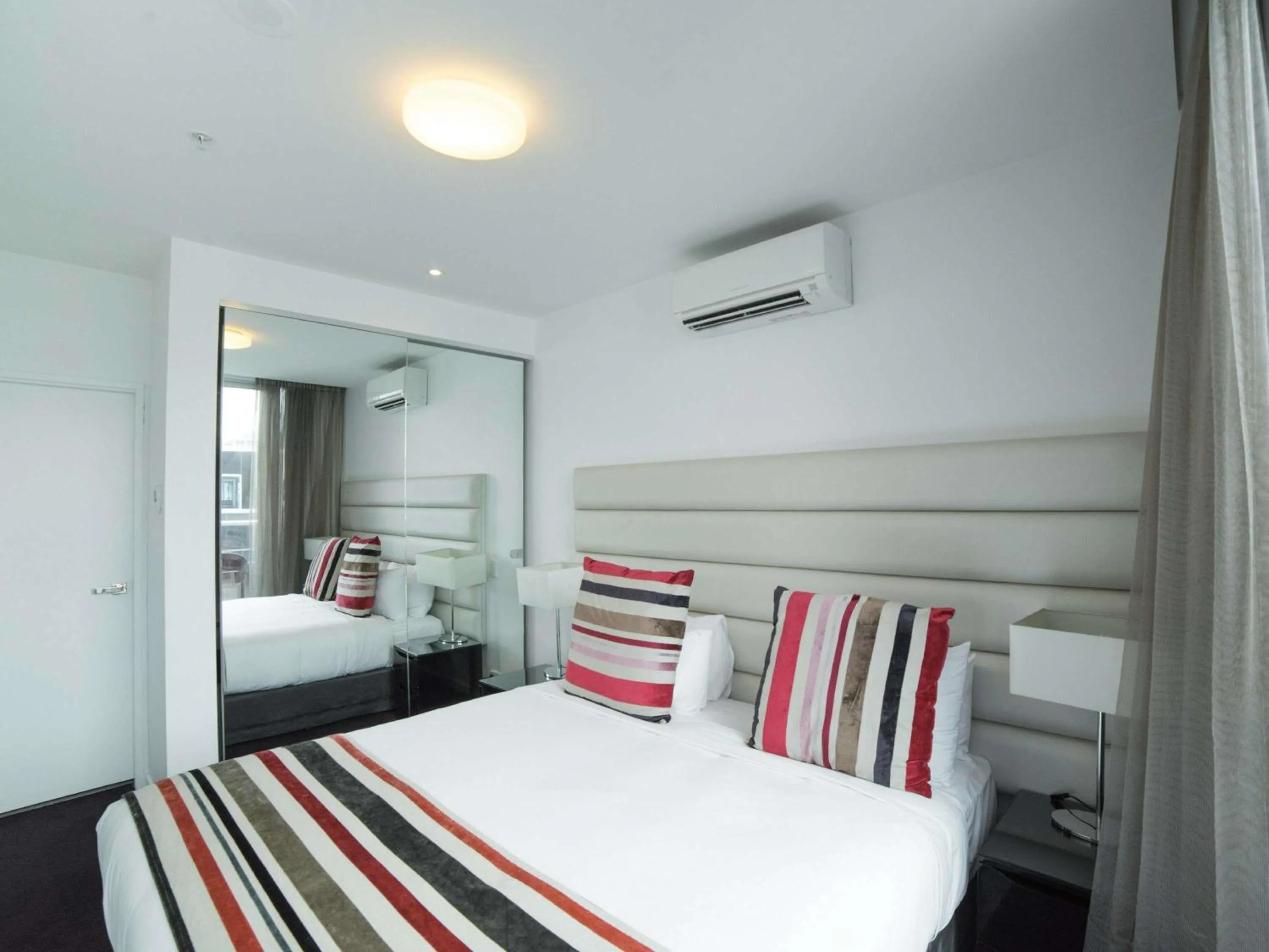 Bedroom, Bed in The Sebel Melbourne Docklands Hotel