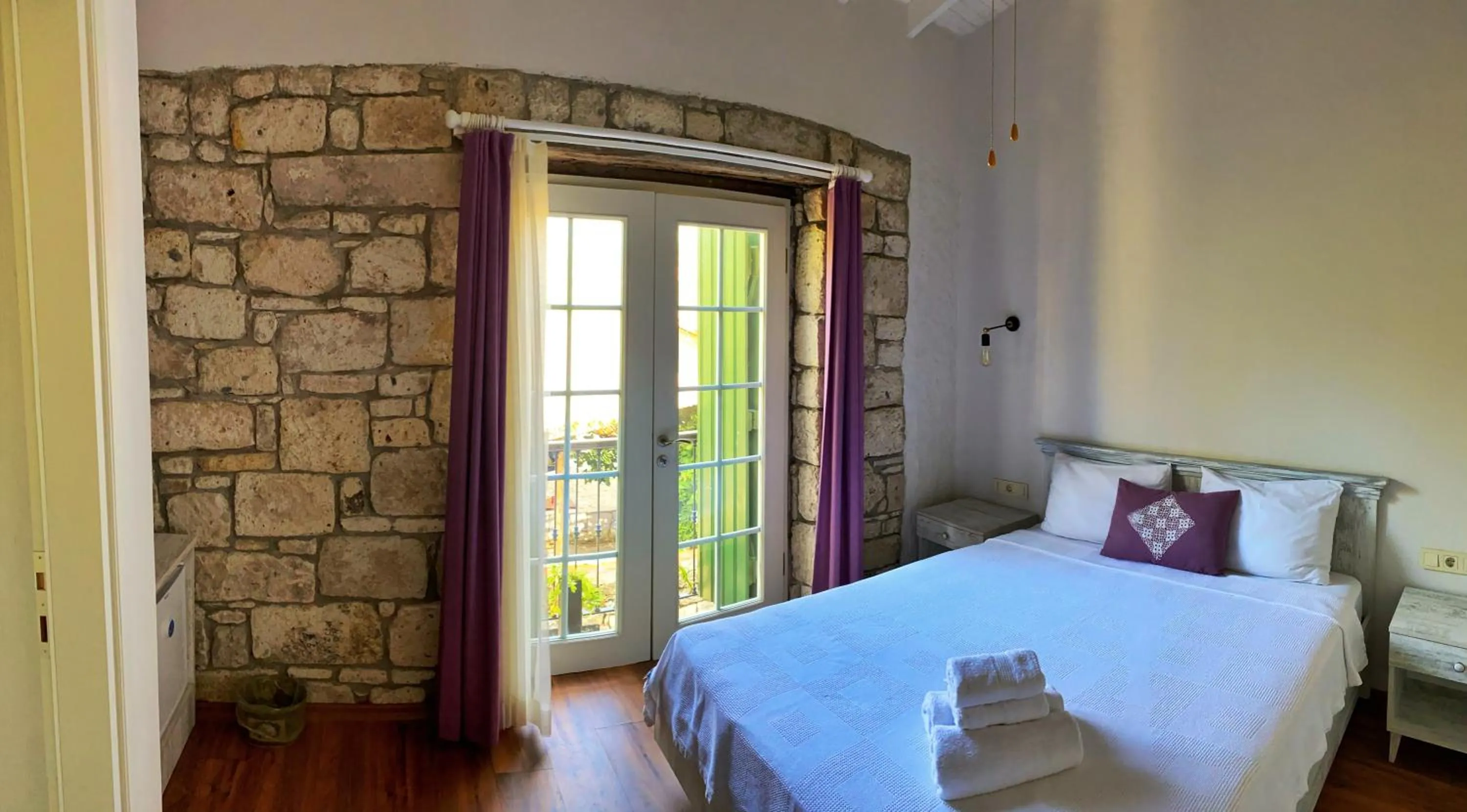 Photo of the whole room, Bed in Oberj d'Azur Alaçatı