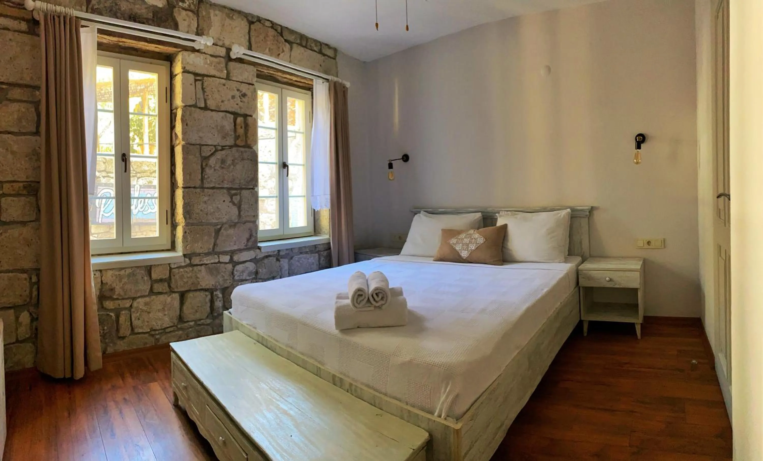 Photo of the whole room, Bed in Oberj d'Azur Alaçatı