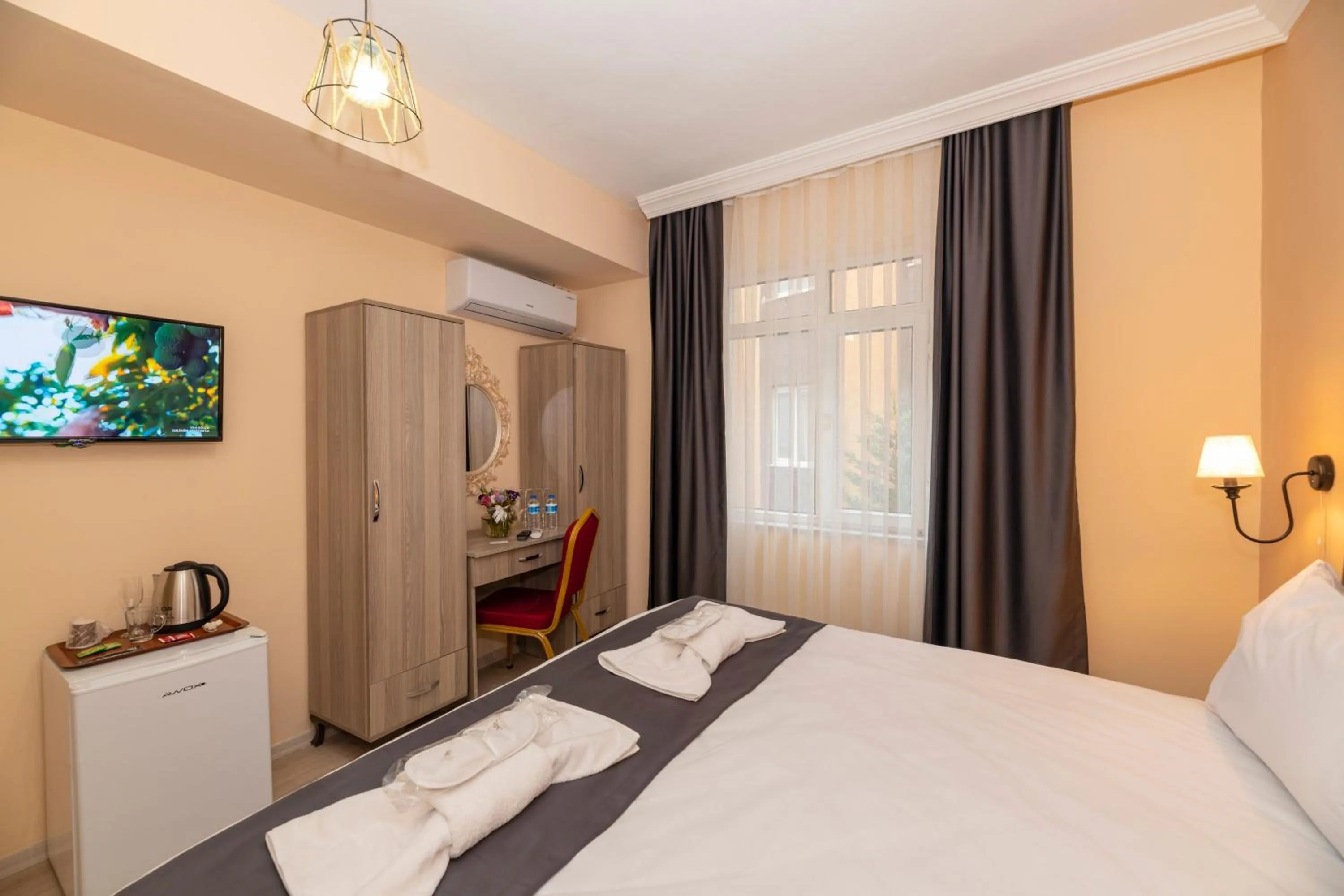 Bed in Golden Flower Pansiyon