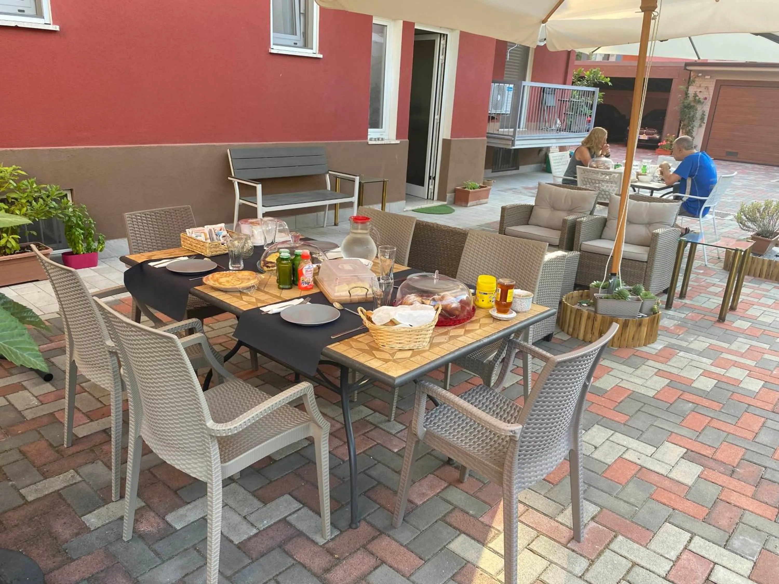 Property building in Altrentatre