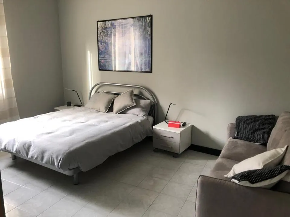 Photo of the whole room, Bed in Altrentatre