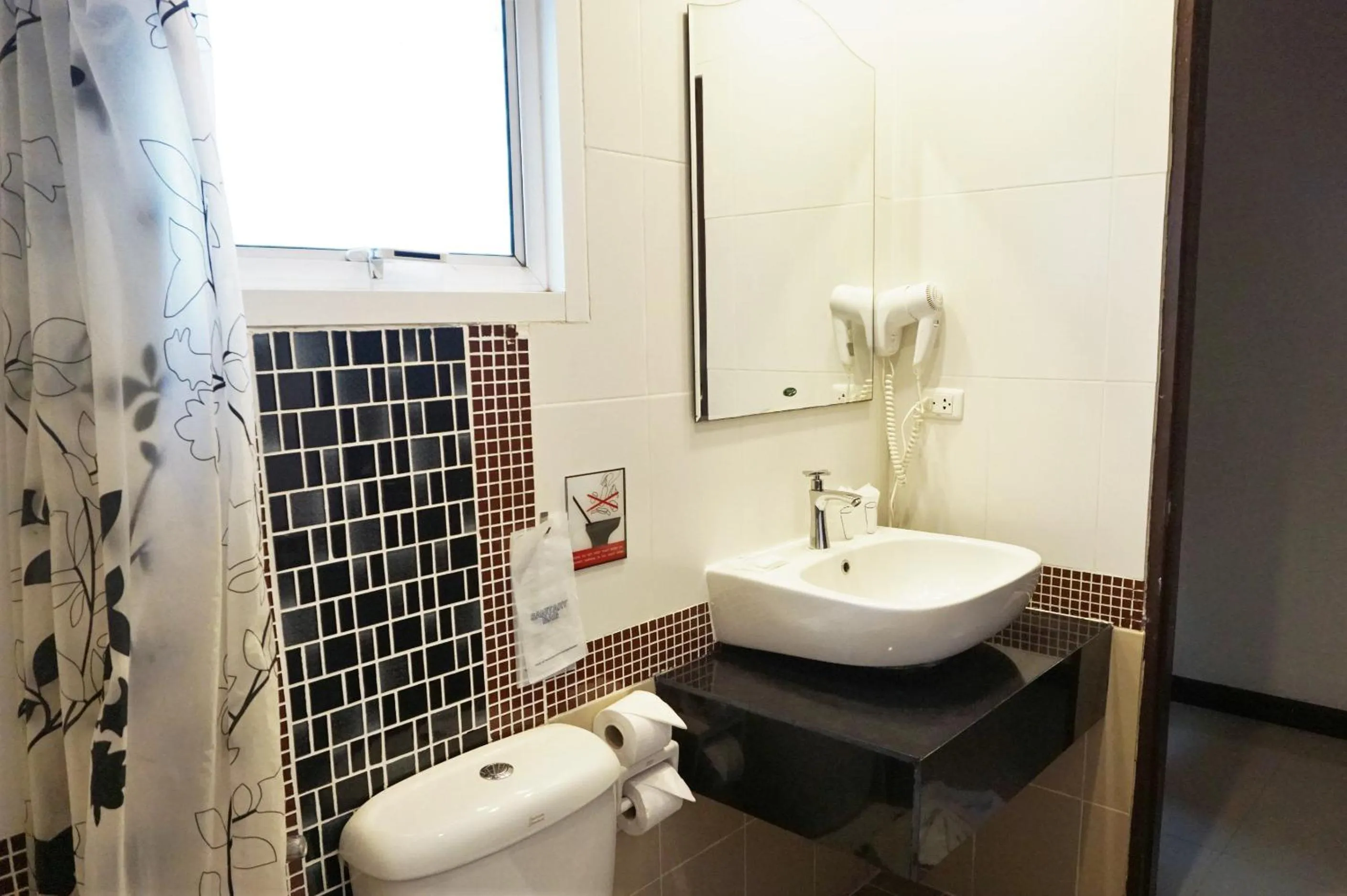 Shower in Patong Mansion - SHA Certified