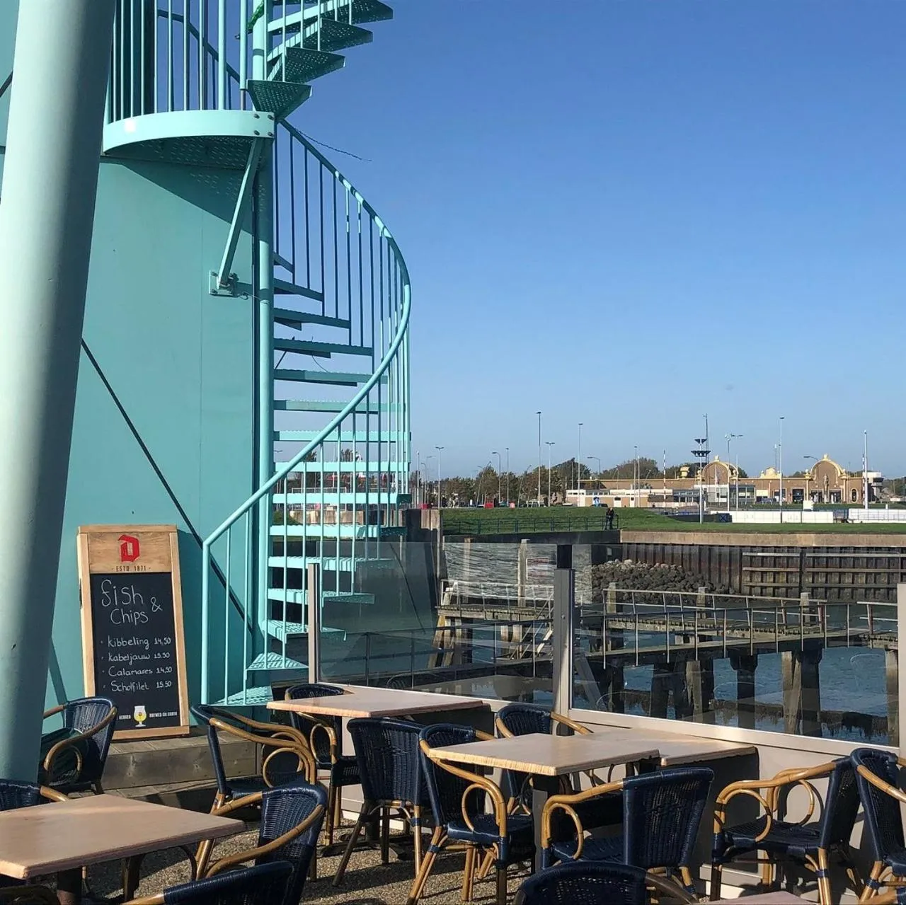 Restaurant/places to eat in B&B by the C