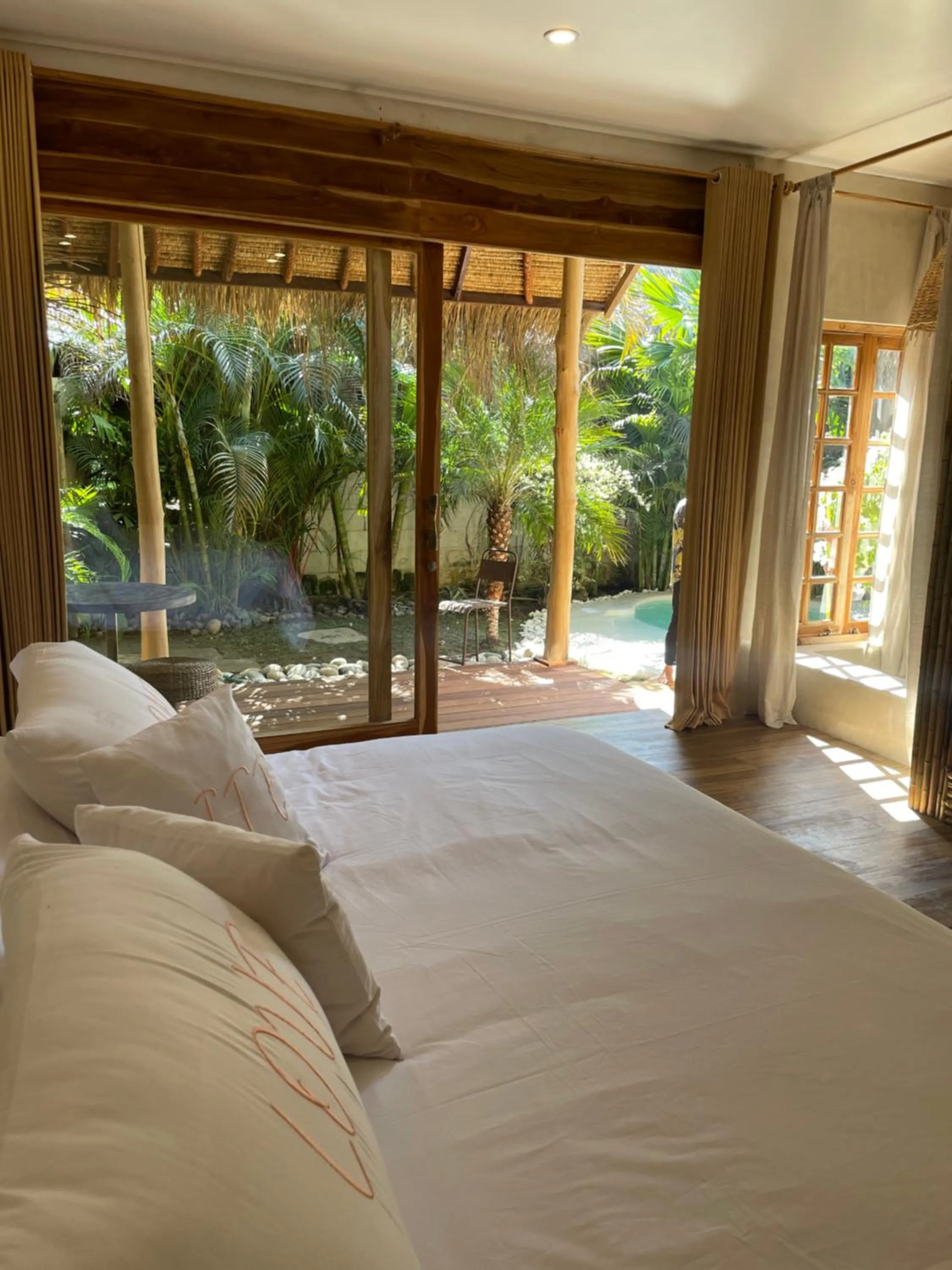 Garden view, Bed in La Cabane