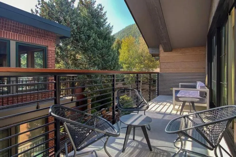 Property building in Downtown Aspen Luxury 3 Bedroom Residence
