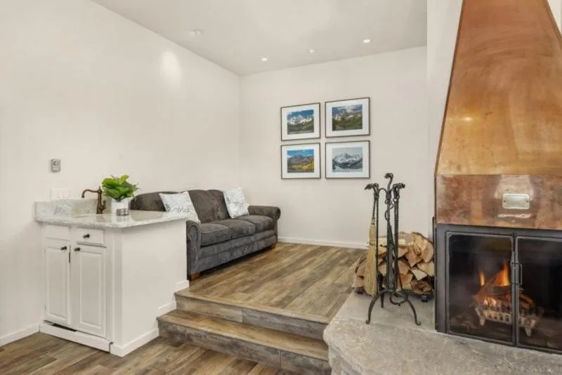 Kitchen or kitchenette in Snowmass Woodrun V 2 Bedroom Ski In, Ski Out Mountain Residence In The Heart Of Snowmass Village