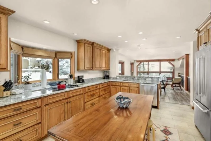 Kitchen or kitchenette in Snowmass Woodrun V 2 Bedroom Ski In, Ski Out Mountain Residence In The Heart Of Snowmass Village