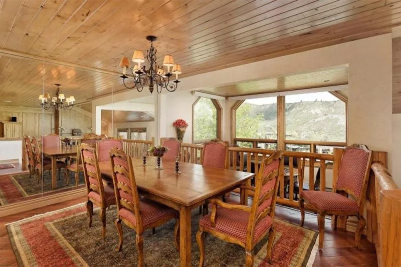 Restaurant/places to eat in Snowmass Woodrun V 4 Bedroom Ski In, Ski Out Mountain Residence In The Heart Of Snowmass Village