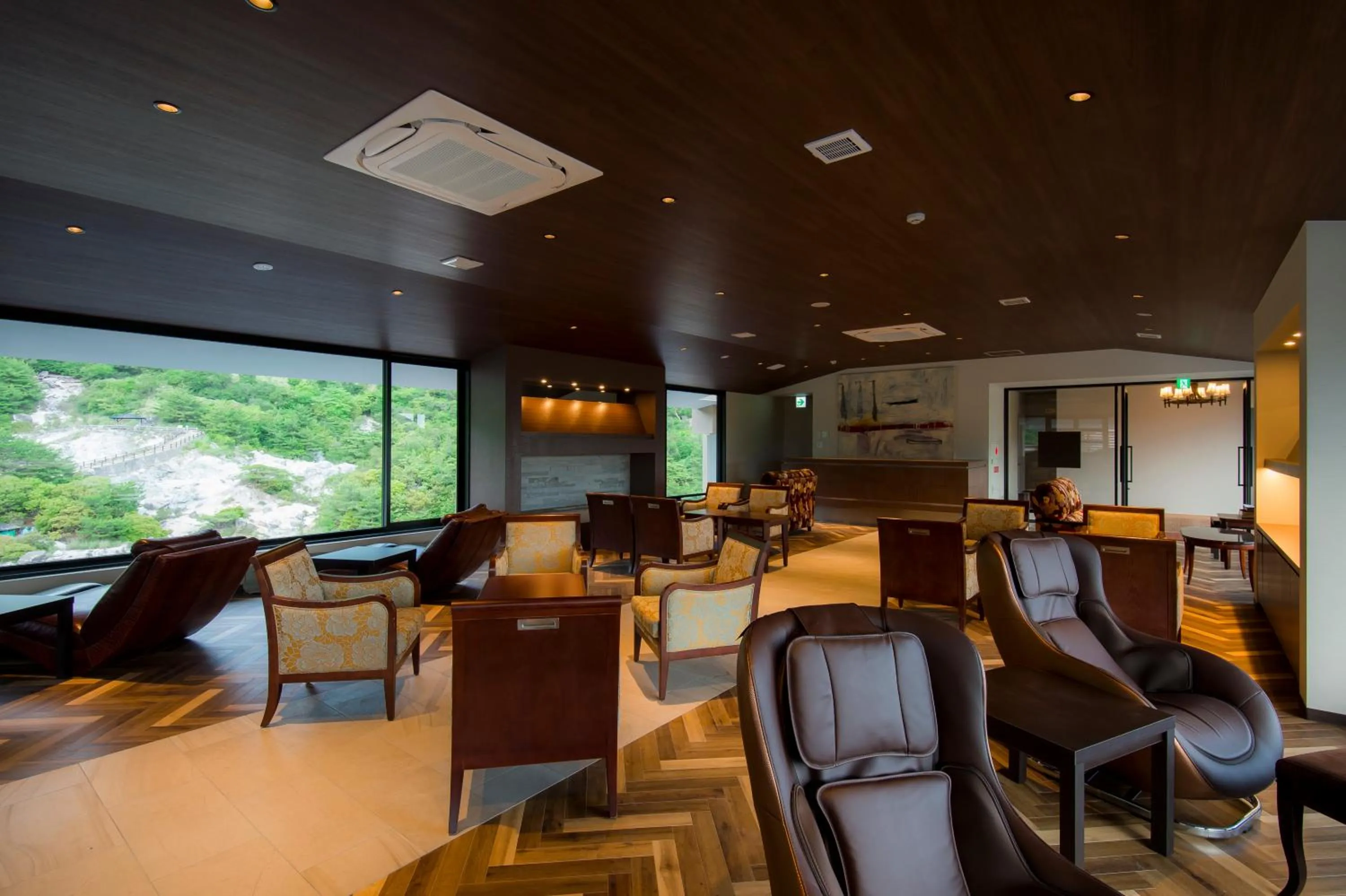 Lounge or bar in Unzen Kyushu Hotel