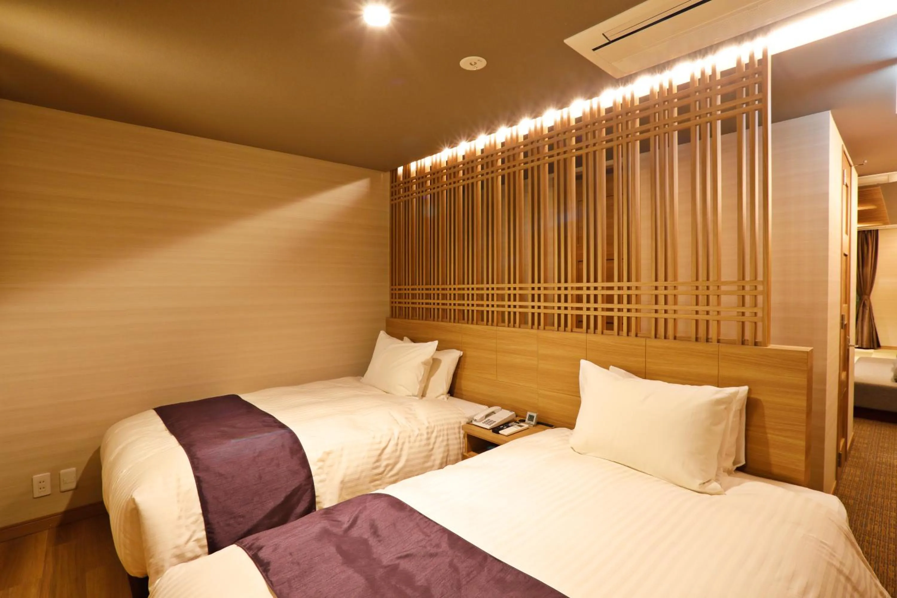 Bedroom, Bed in Unzen Kyushu Hotel